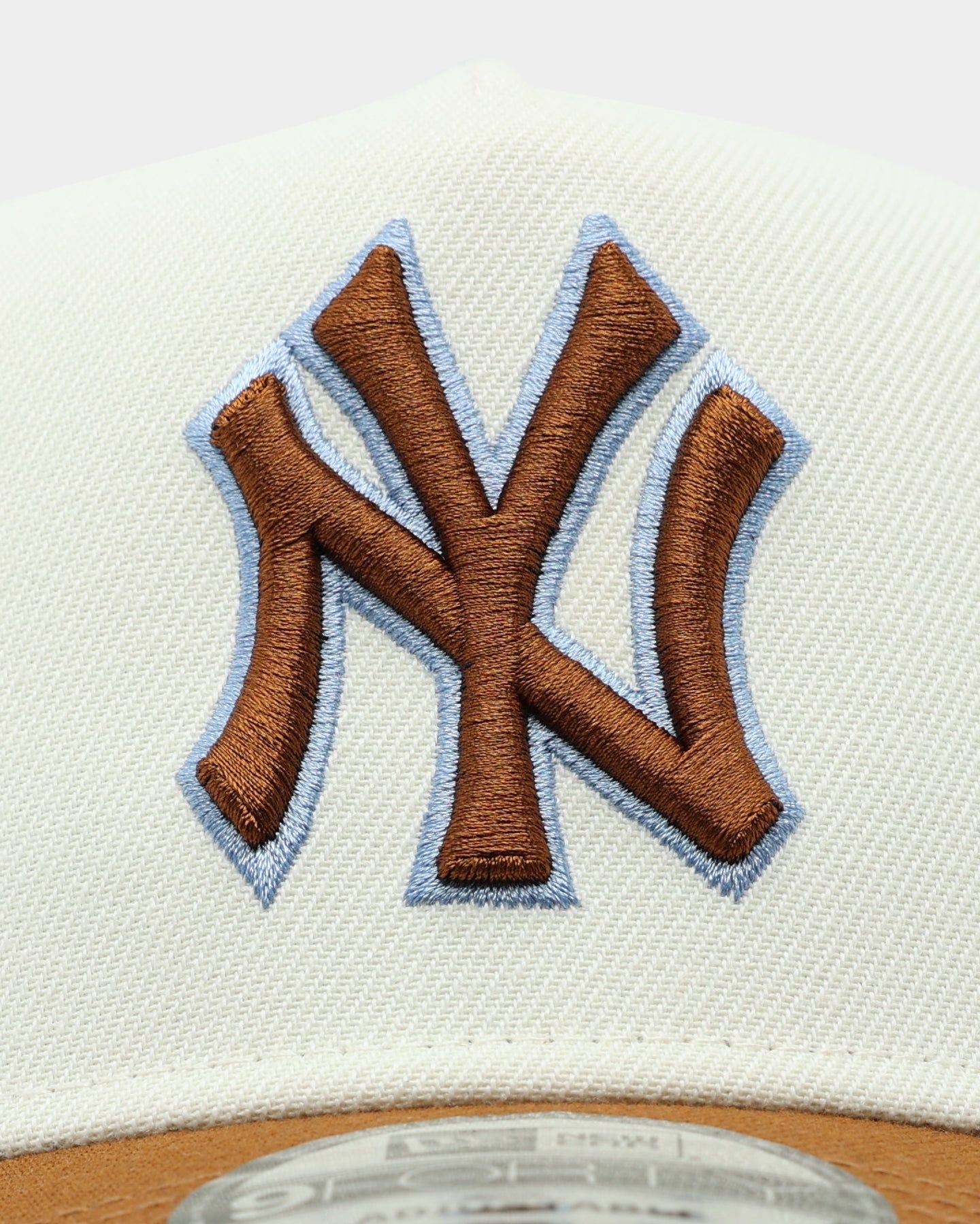 New Era New York Yankees 'Toasted Peanut' 2-Tone 9FORTY A-Frame Snapback White sold by Culture Kings product image thumbnail 5