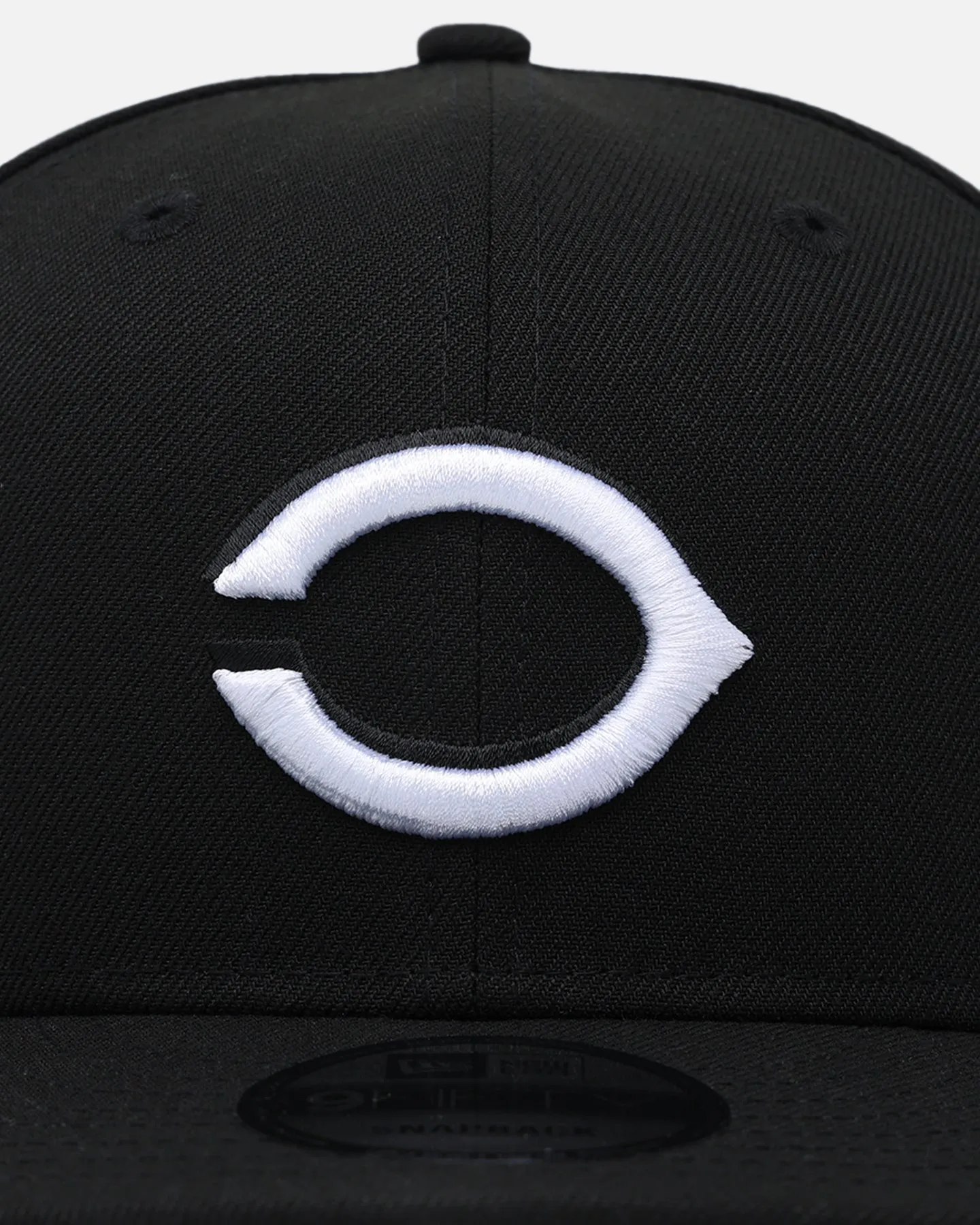 New Era Cincinnati Reds 'Black & White Upside Down' 9FIFTY Snapback Black/White sold by Culture Kings product image thumbnail 4