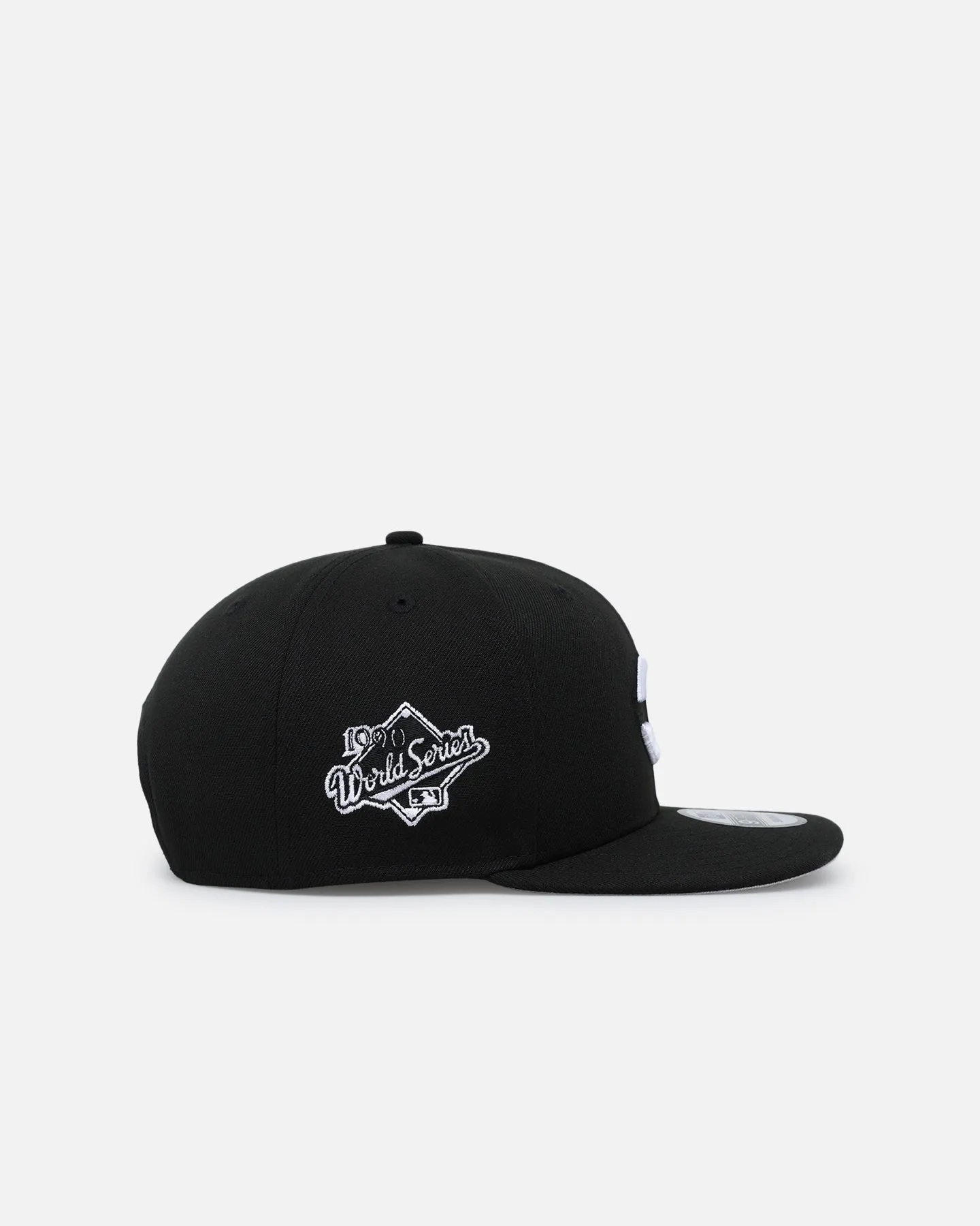 New Era Cincinnati Reds 'Black & White Upside Down' 9FIFTY Snapback Black/White sold by Culture Kings product image thumbnail 2