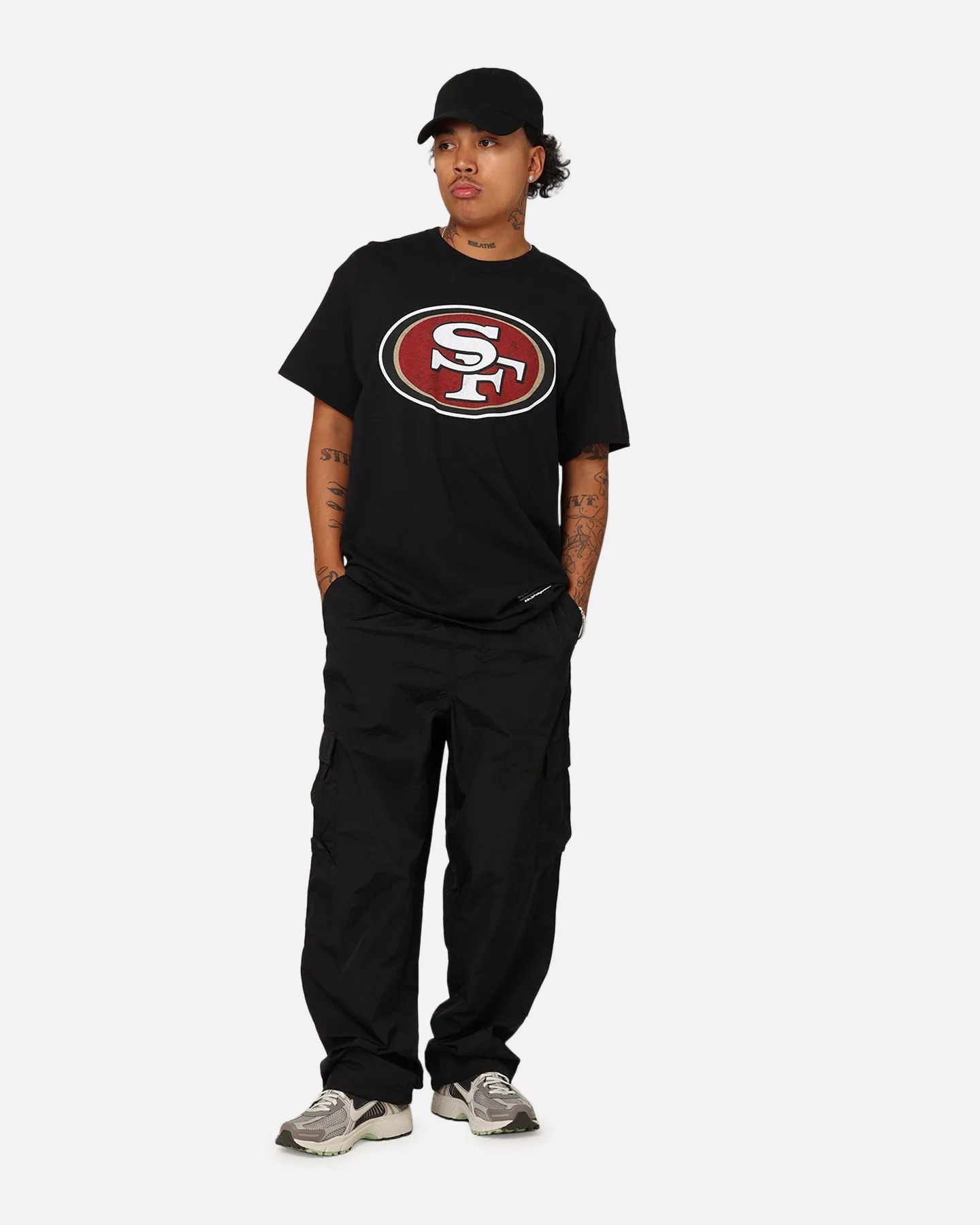 Majestic Athletic San Francisco 49ers Team Crest T-Shirt Black sold by Culture Kings product image thumbnail 2