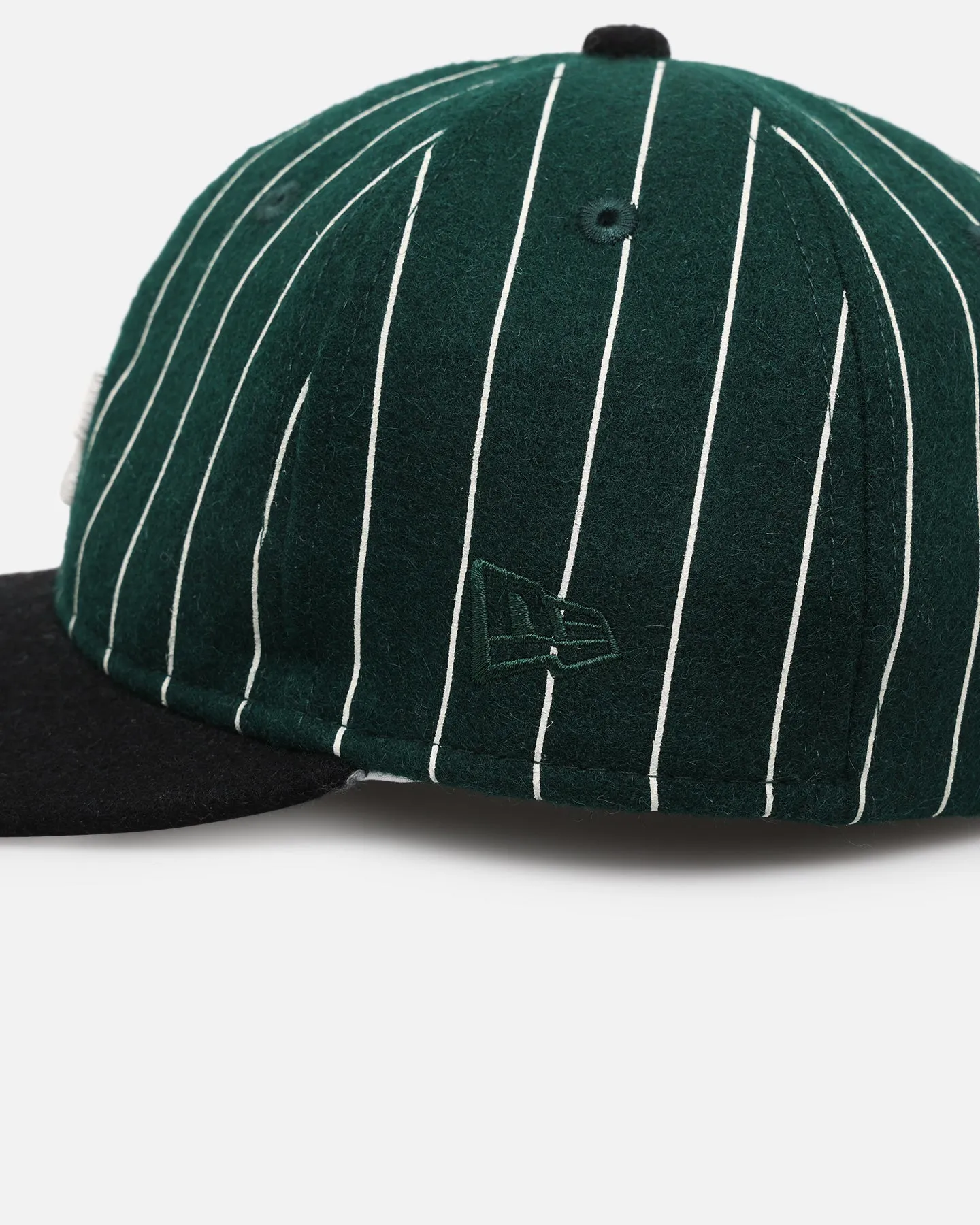 New Era Los Angeles Lakers 9FIFTY Retro Melton Pinstripe Strapback Dark Green/Black sold by Culture Kings product image thumbnail 2