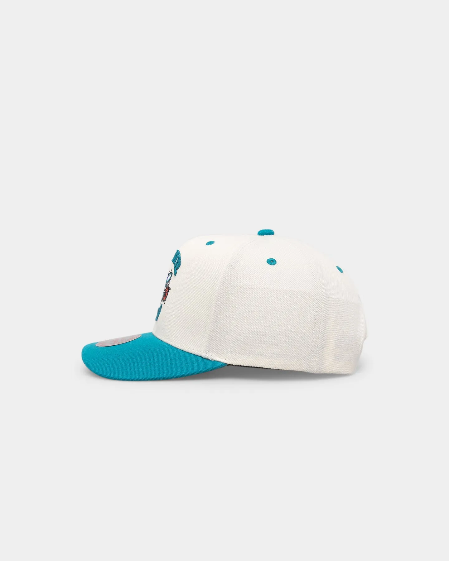 Mitchell & Ness Charlotte Hornets Go Team Go OG Snapback Vintage Cream sold by Culture Kings product image thumbnail 4