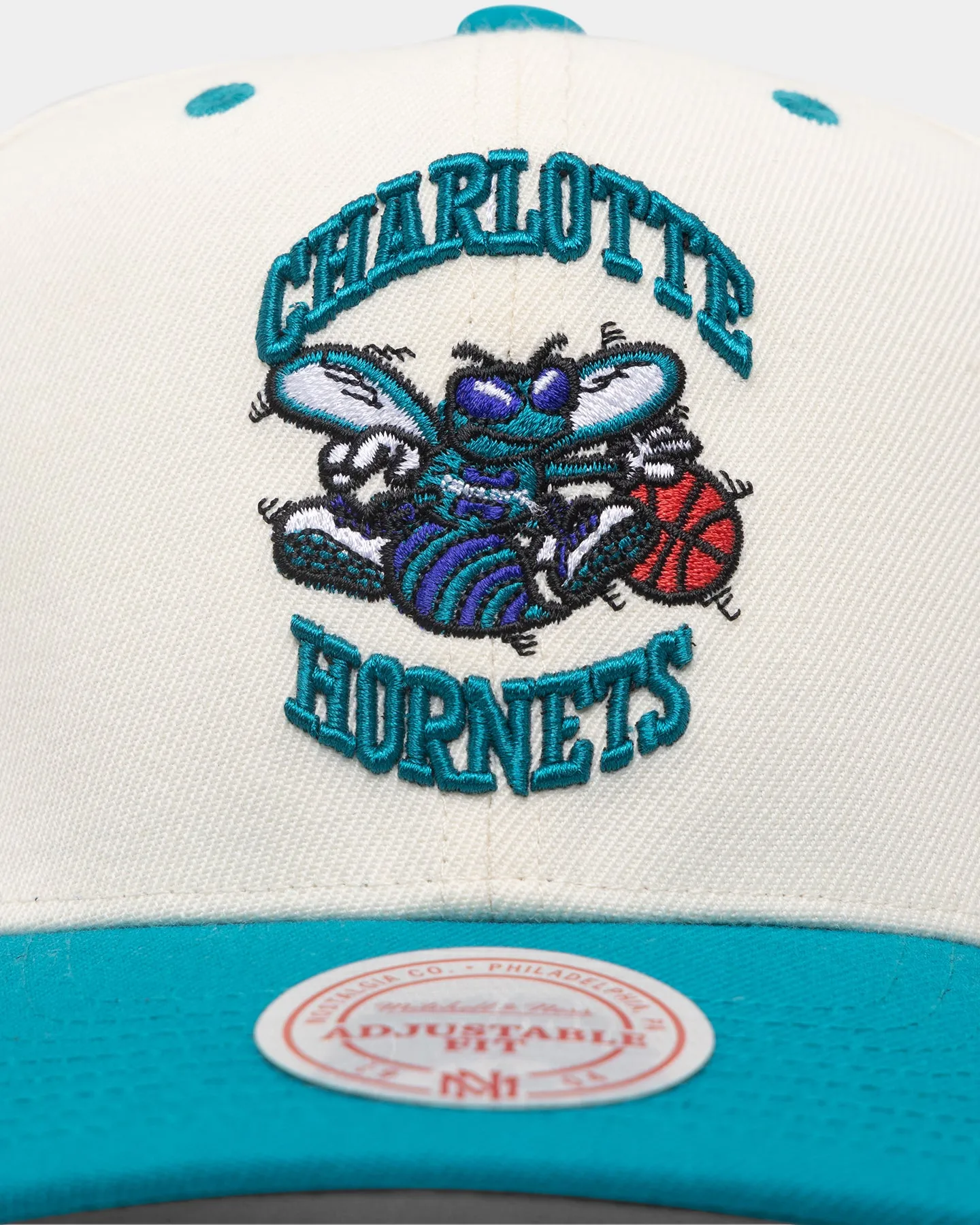 Mitchell & Ness Charlotte Hornets Go Team Go OG Snapback Vintage Cream sold by Culture Kings product image thumbnail 5