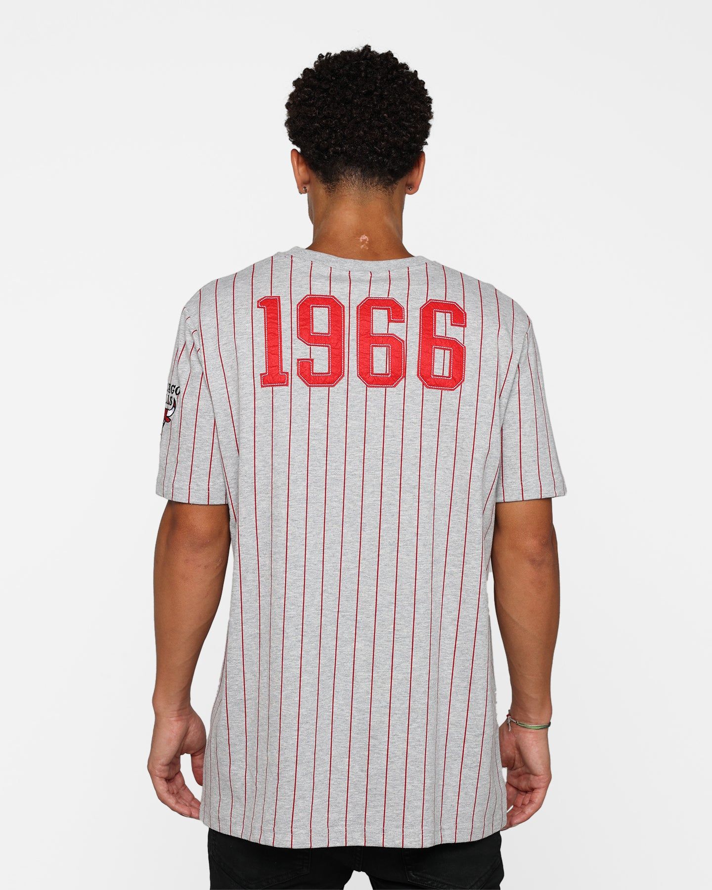 New Era Chicago Bulls Pinstripe T-Shirt Grey sold by Culture Kings product image thumbnail 5
