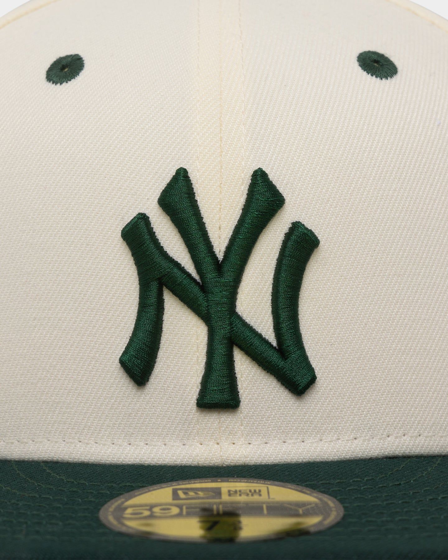 New Era New York Yankees 'Rusty Chrome Green' 59FIFTY Fitted White sold by Culture Kings product image thumbnail 5