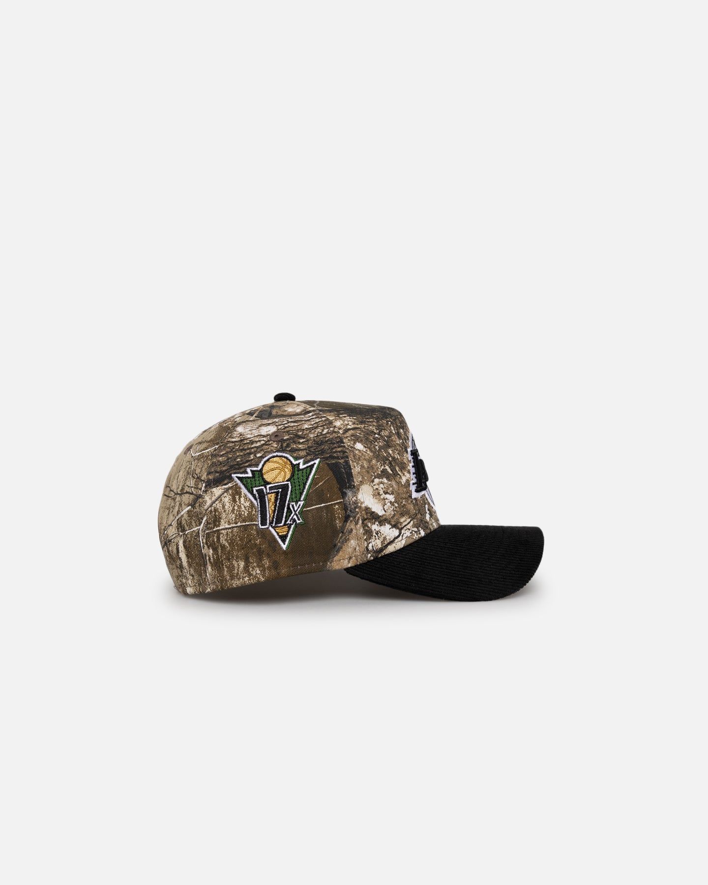 New Era Los Angeles Lakers 'Stealth Edge' 9FORTY A-Frame Snapback Realtree Edge sold by Culture Kings product image thumbnail 4