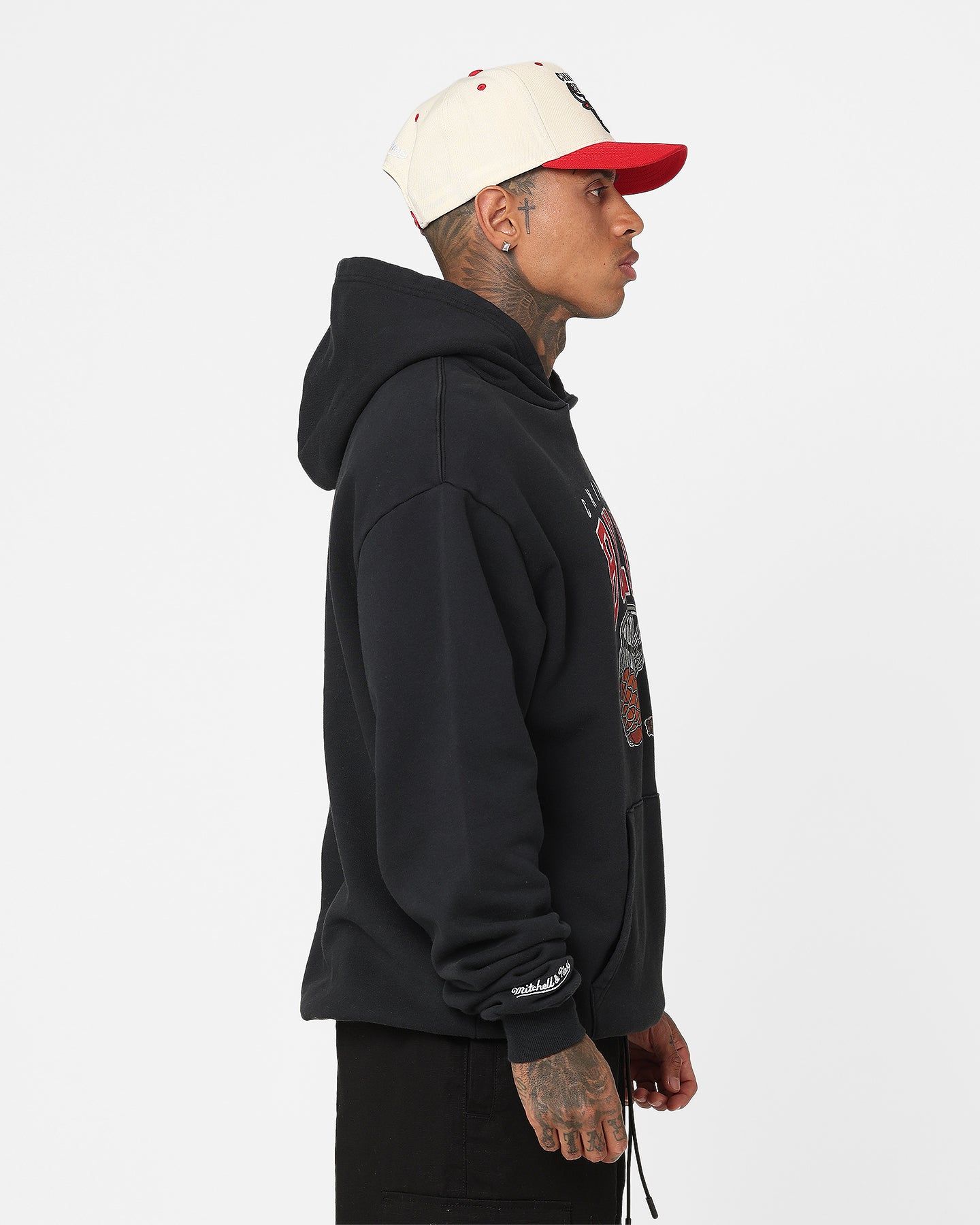 Mitchell & Ness Chicago Bulls Arch Net Hoodie sold by Culture Kings product image thumbnail 5