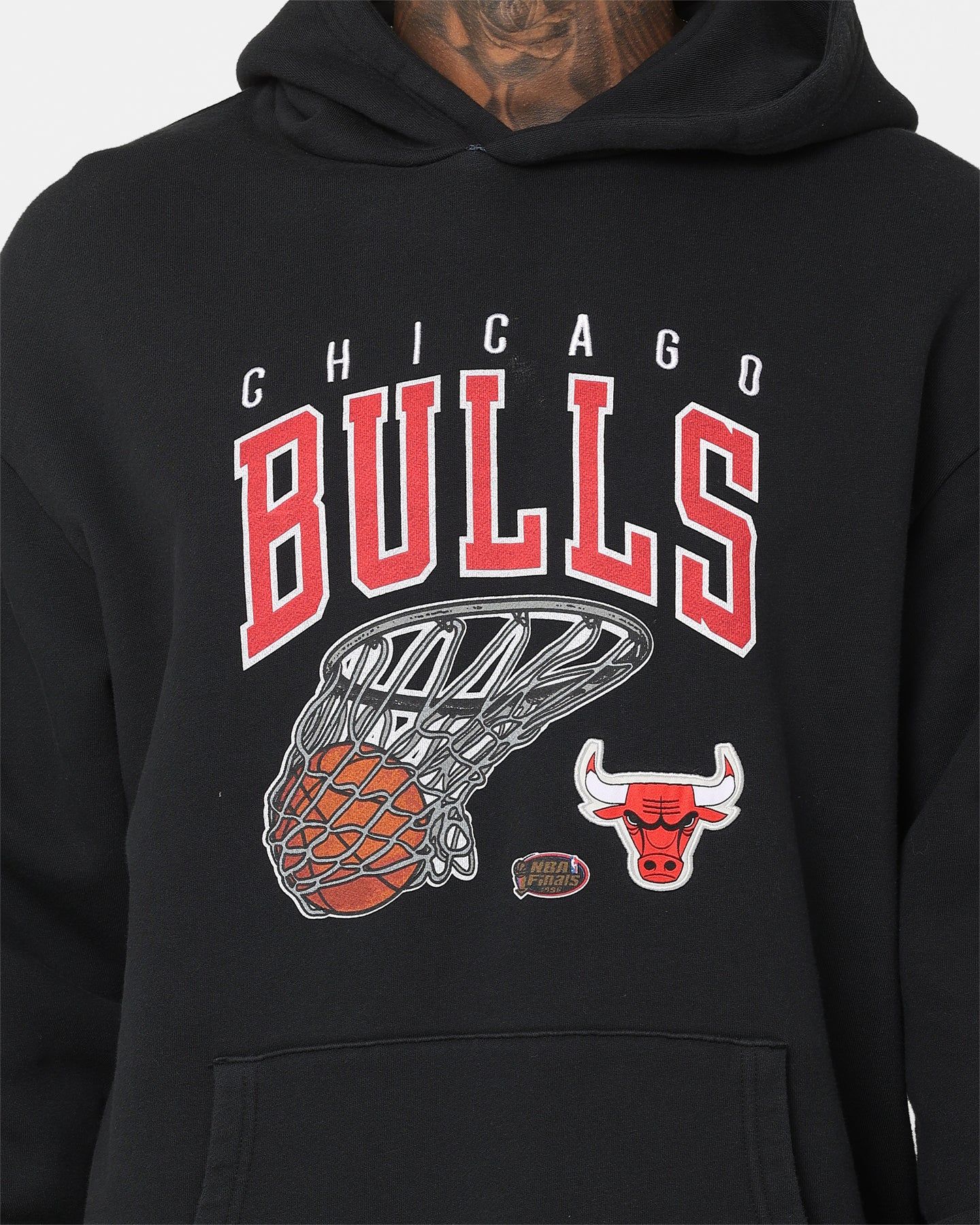 Mitchell & Ness Chicago Bulls Arch Net Hoodie sold by Culture Kings product image thumbnail 3