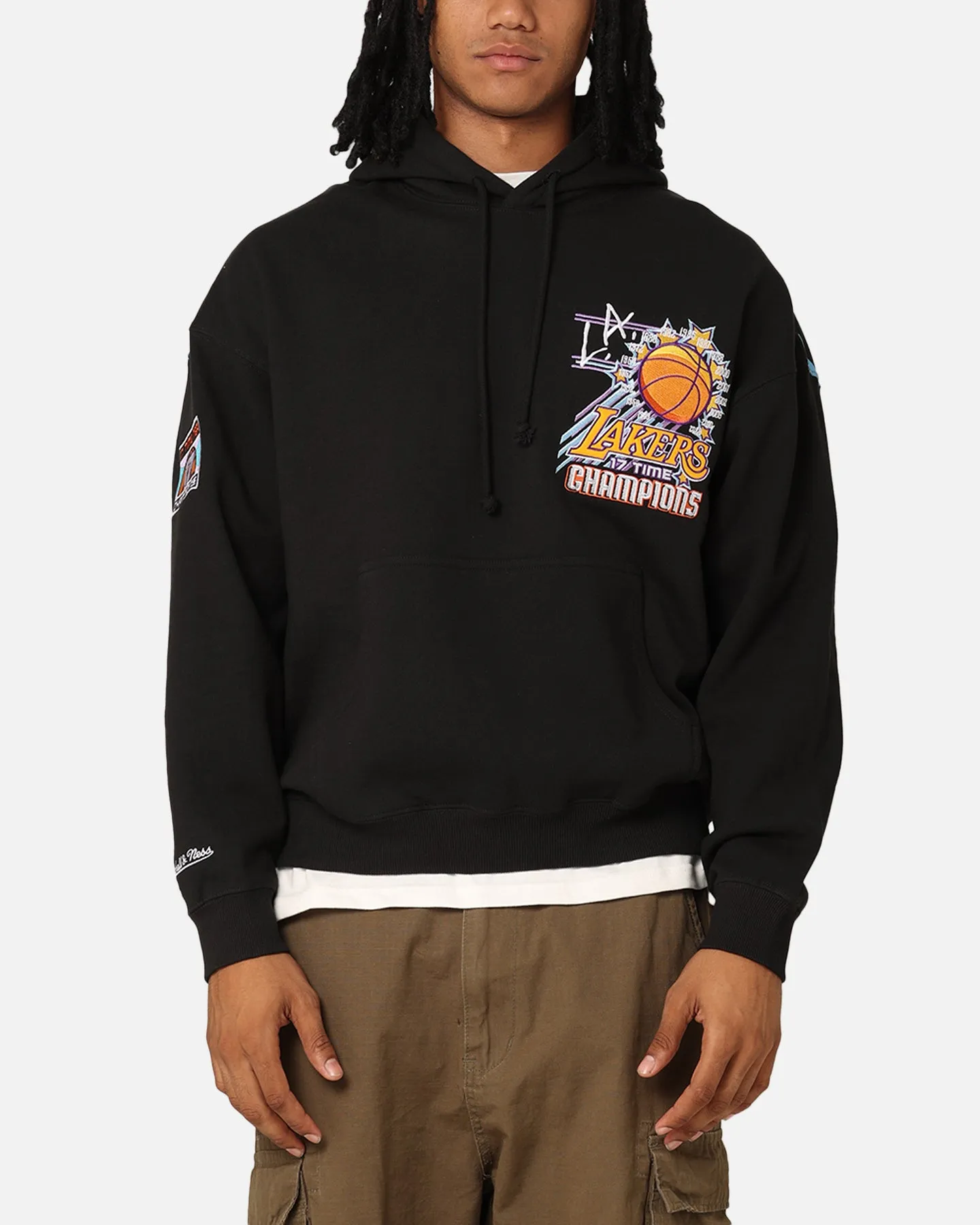 Mitchell & Ness Los Angeles Lakers 17-Time Hoodie Black sold by Culture Kings product image thumbnail 2