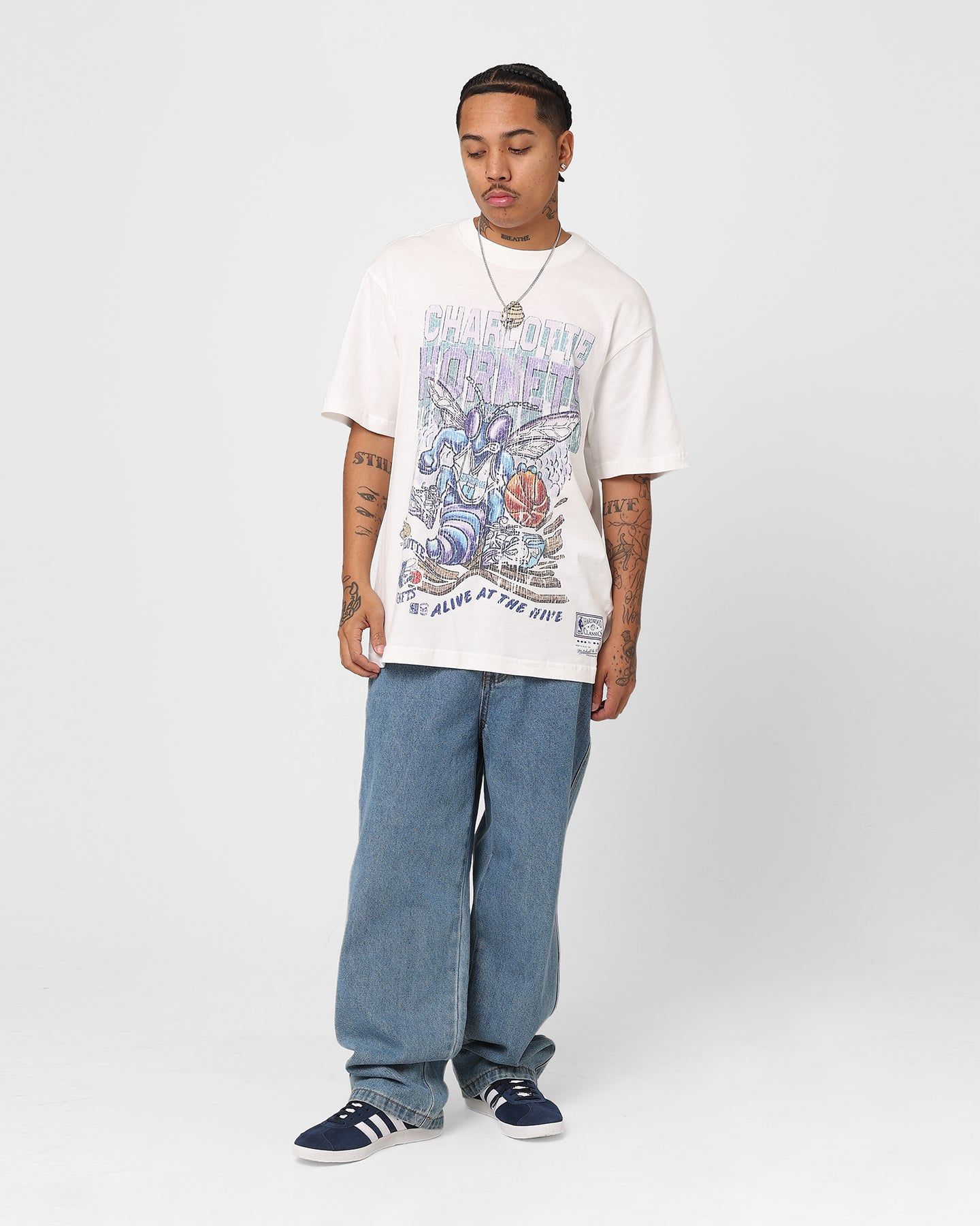 Mitchell & Ness Charlotte Hornets Alive In The Hive T-Shirt Vintage White sold by Culture Kings product image thumbnail 2