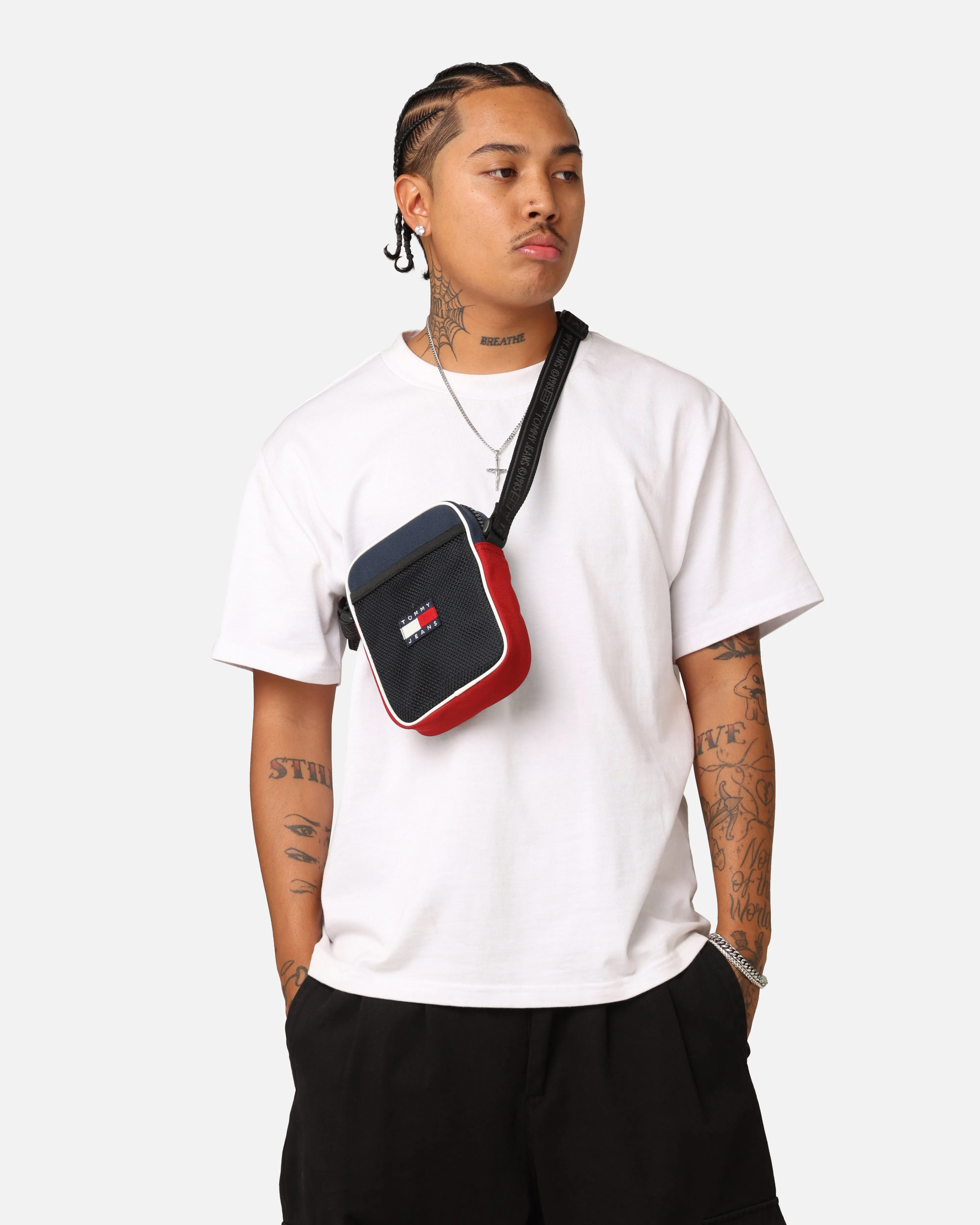 Tommy Jeans Heritage Reporter Bag Corporate sold by Culture Kings product image thumbnail 4