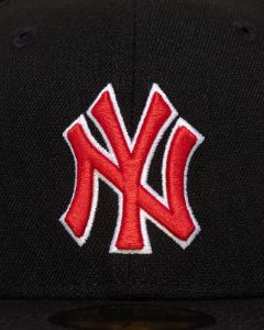 New Era New York Yankees 59FIFTY Fitted Black sold by Culture Kings