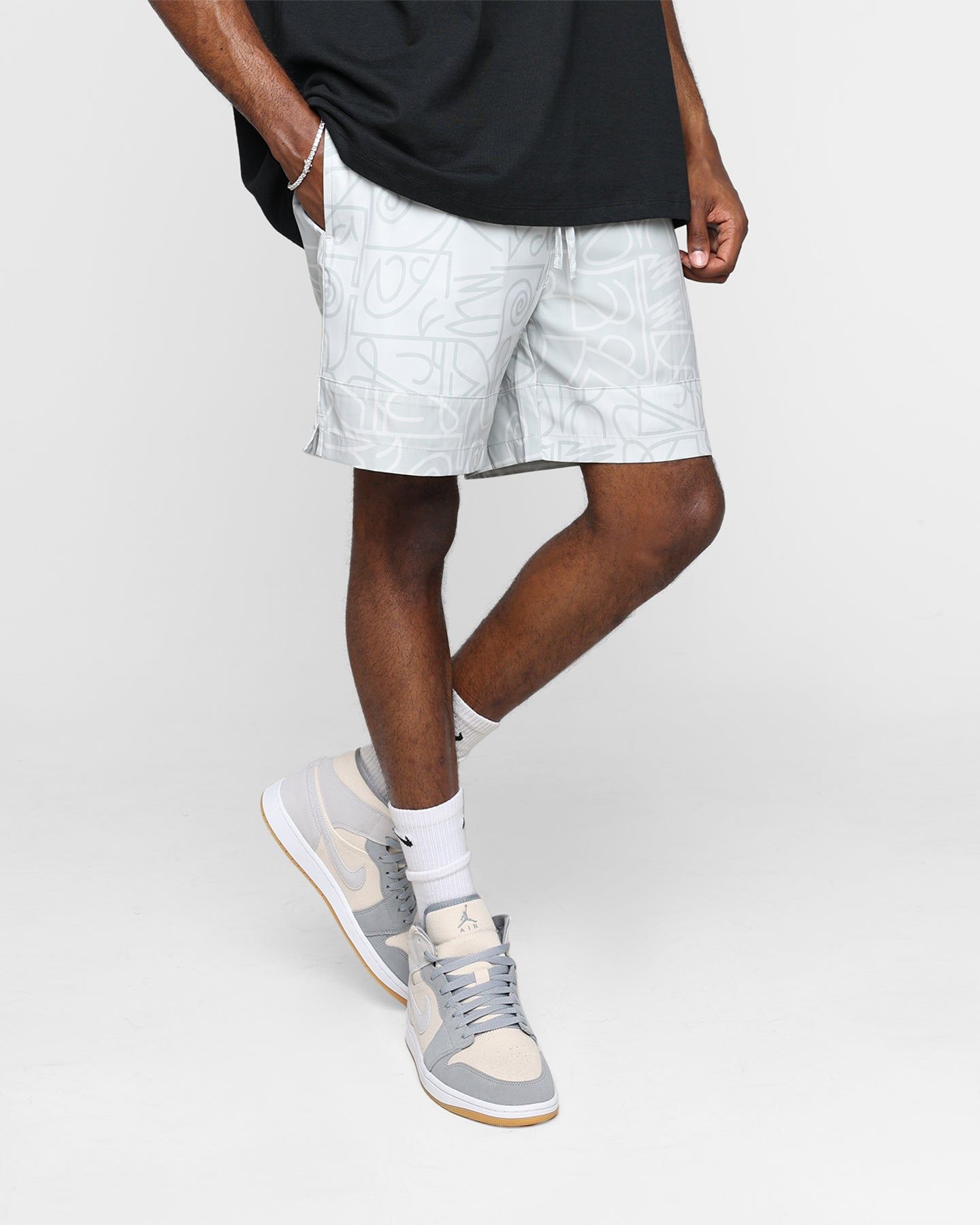 XXIII Blake Shorts Off White sold by Culture Kings product image thumbnail 3