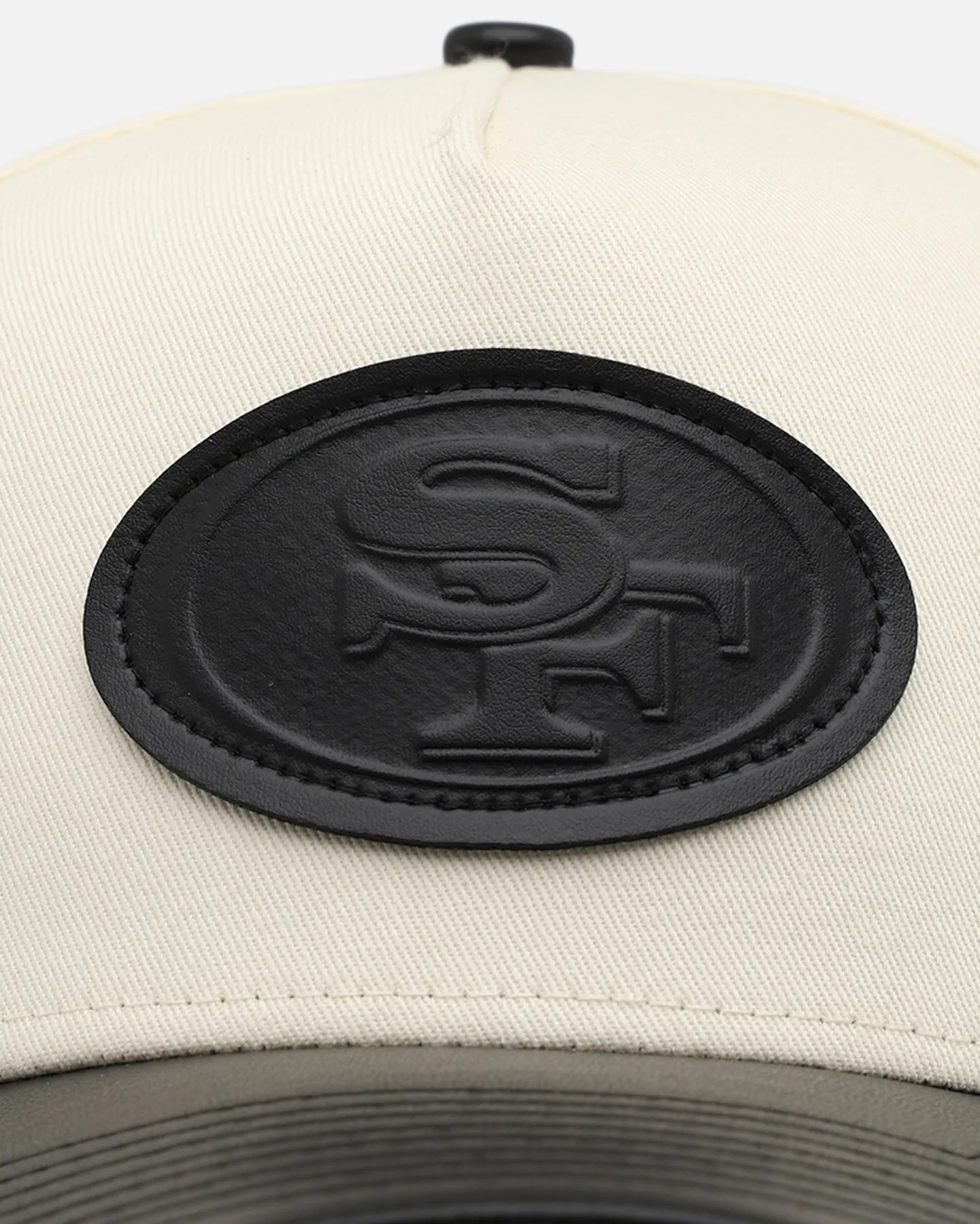 New Era San Francisco 49ers 'Leather Visor' 9FORTY A-Frame Snapback Chrome White/Black sold by Culture Kings product image thumbnail 5