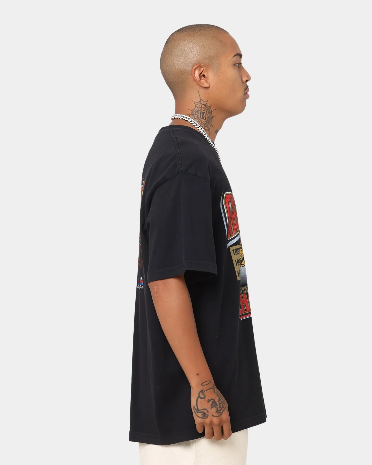 Mitchell & Ness Bulls Tour Champ T-Shirt Black sold by Culture Kings product image thumbnail 5