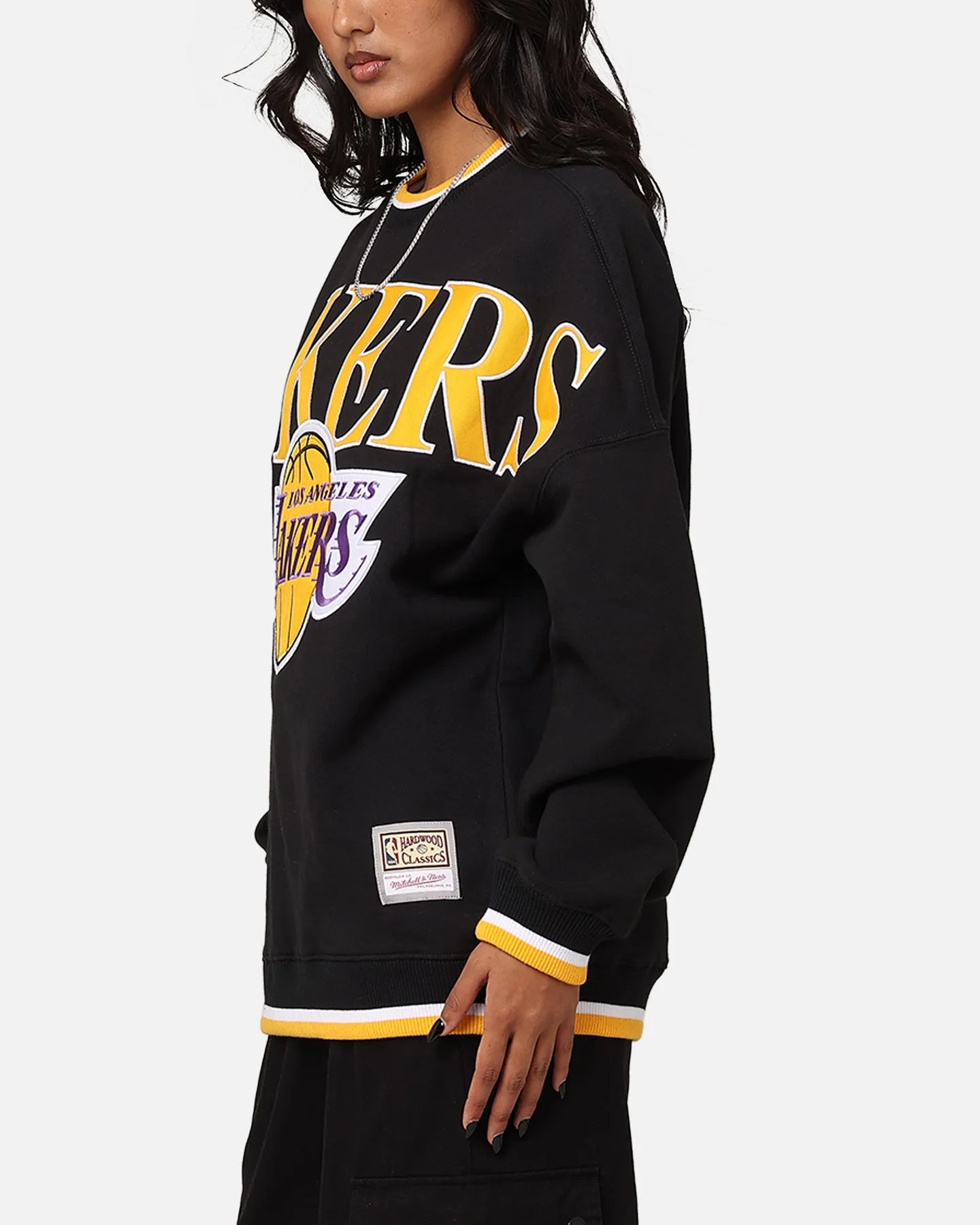 Mitchell & Ness Los Angeles Lakers Shooting Crewneck Black sold by Culture Kings product image thumbnail 5
