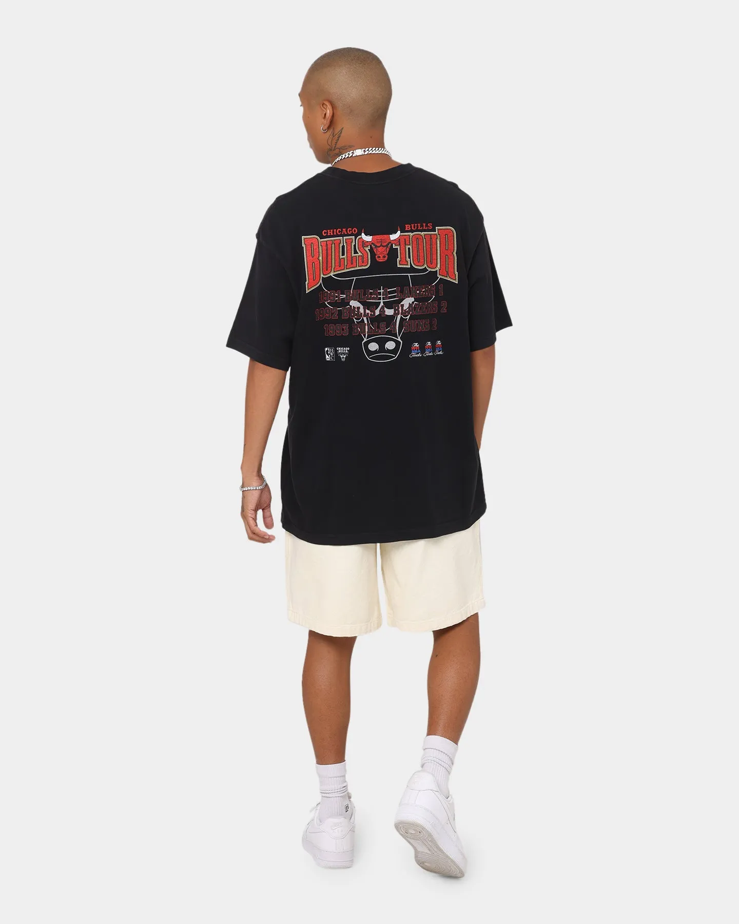 Mitchell & Ness Bulls Tour Champ T-Shirt Black sold by Culture Kings product image thumbnail 2