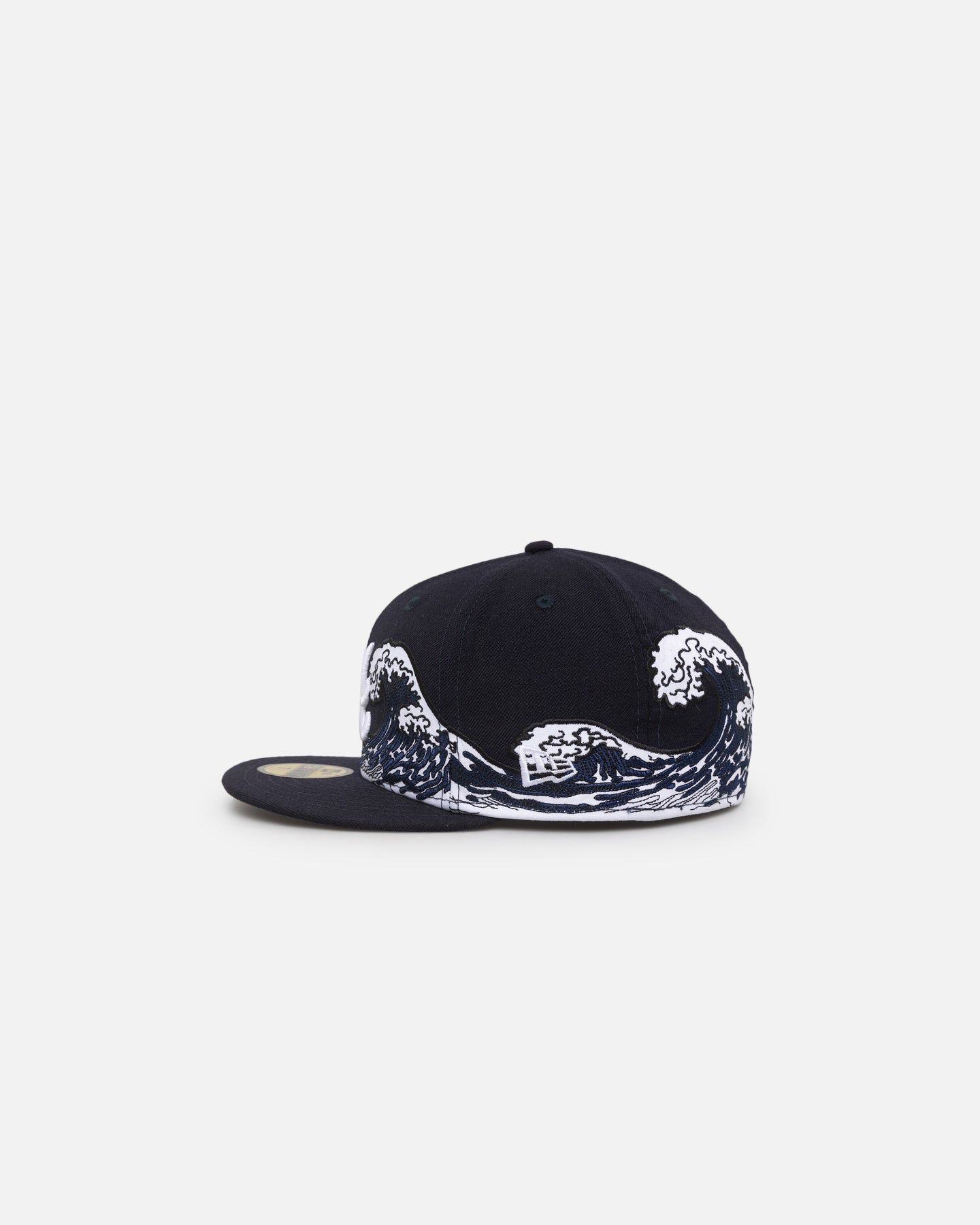 New Era Atlanta Braves "Wave" 59FIFTY Fitted Navy/White sold by Culture Kings product image thumbnail 4