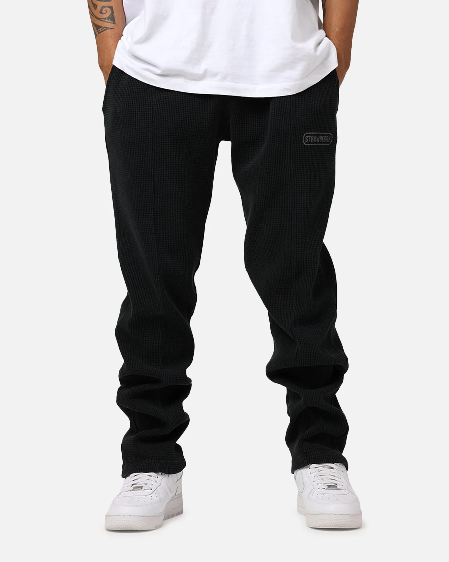 Strawberry Pleated Thermal Sweatpants Vintage Black sold by Culture Kings