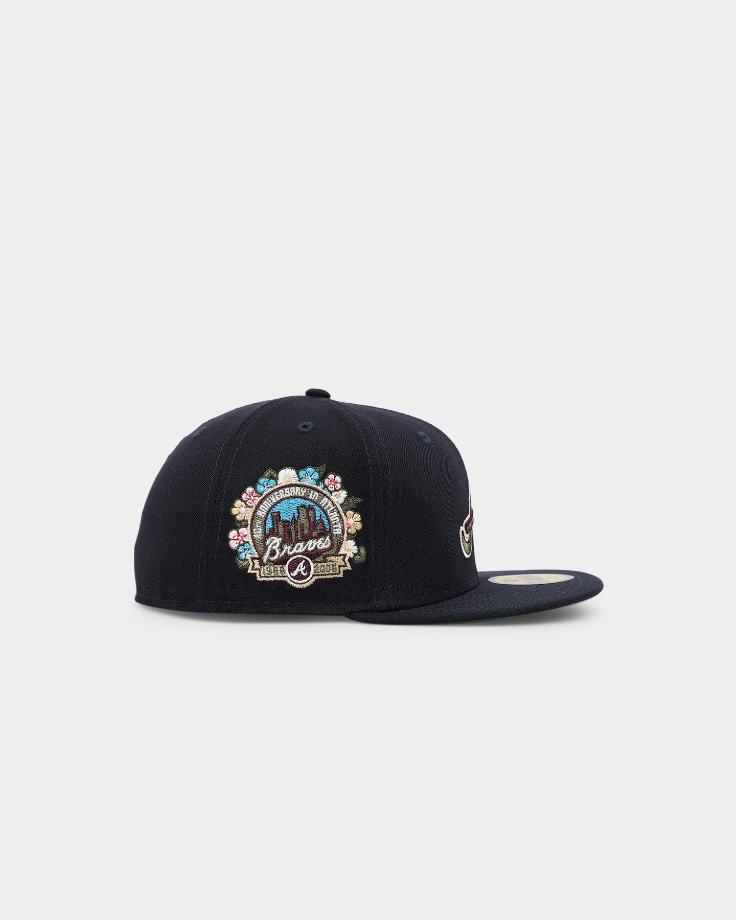 New Era Atlanta Braves Botanical 59FIFTY Fitted Black sold by Culture Kings product image thumbnail 3