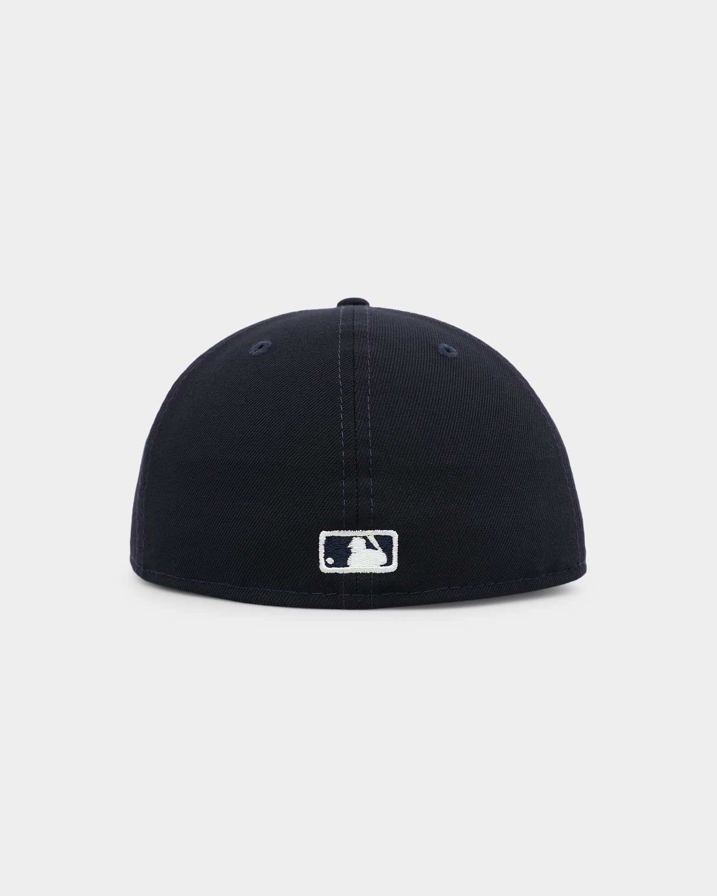 New Era Atlanta Braves Botanical 59FIFTY Fitted Black sold by Culture Kings product image thumbnail 2