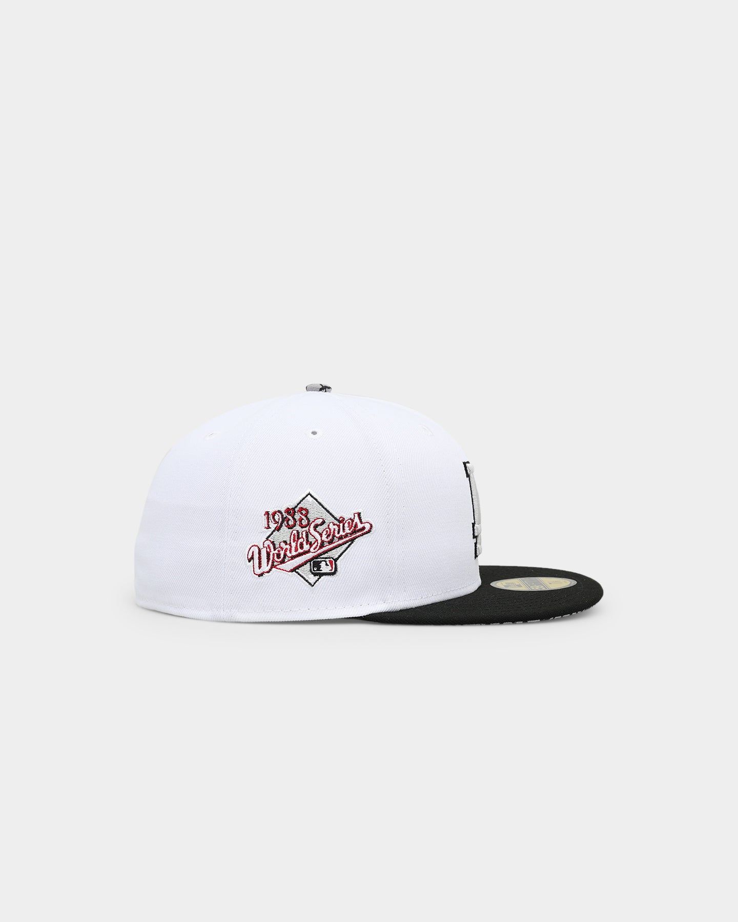New Era Los Angeles Dodgers 'Cement Grey' 59FIFTY Fitted White sold by Culture Kings product image thumbnail 3