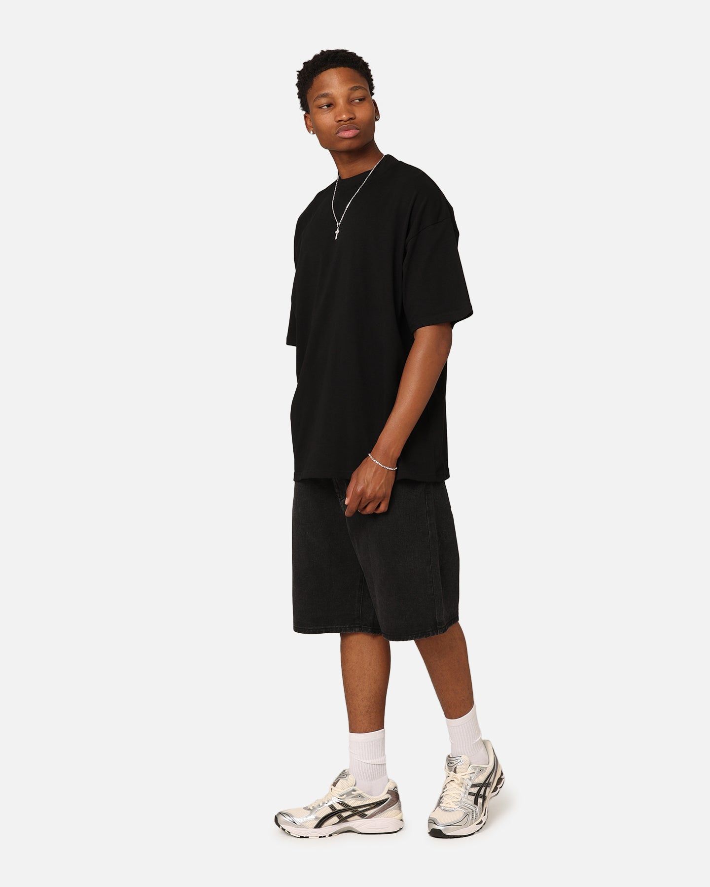 Culture Kings Oversized Blank T-Shirt Black sold by Culture Kings product image thumbnail 2