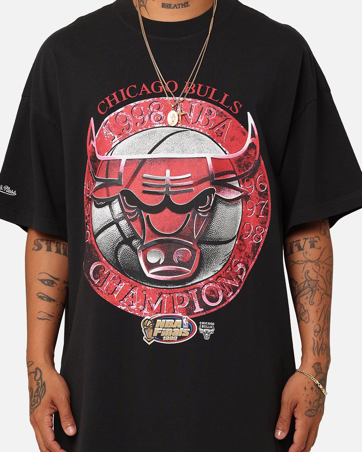 Mitchell & Ness Chicago Bulls 1998 Game 6 T-Shirt Faded Black sold by Culture Kings product image thumbnail 4