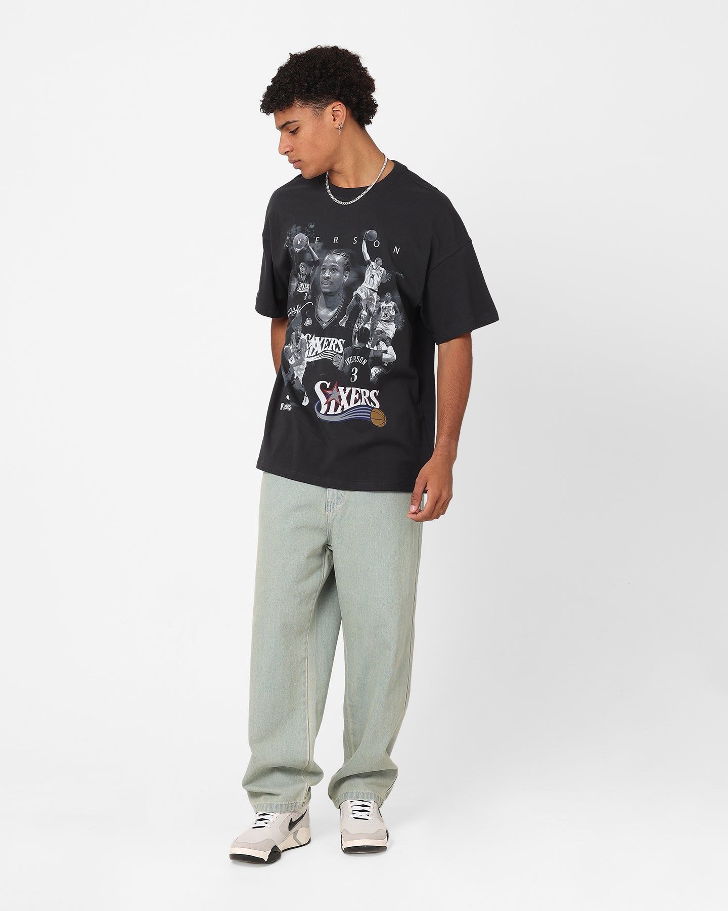 Mitchell & Ness Philadelphia 76ers Allen Iverson Player Photo T-Shirt Faded Black sold by Culture Kings product image thumbnail 2