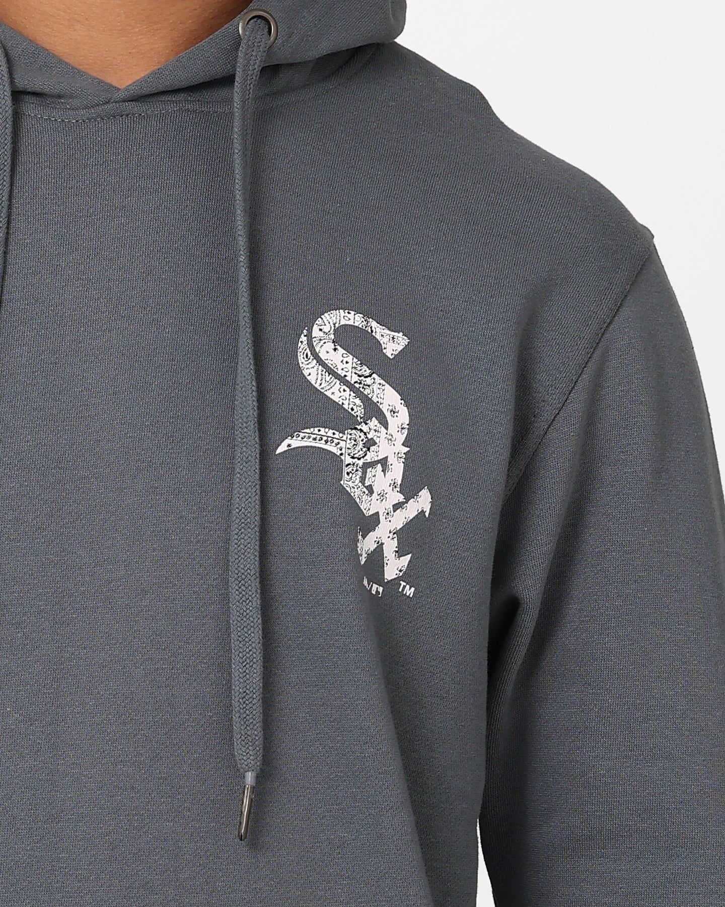 Majestic Athletic Chicago White Sox Bandana Paisley Duke Hoodie Pewter sold by Culture Kings product image thumbnail 4