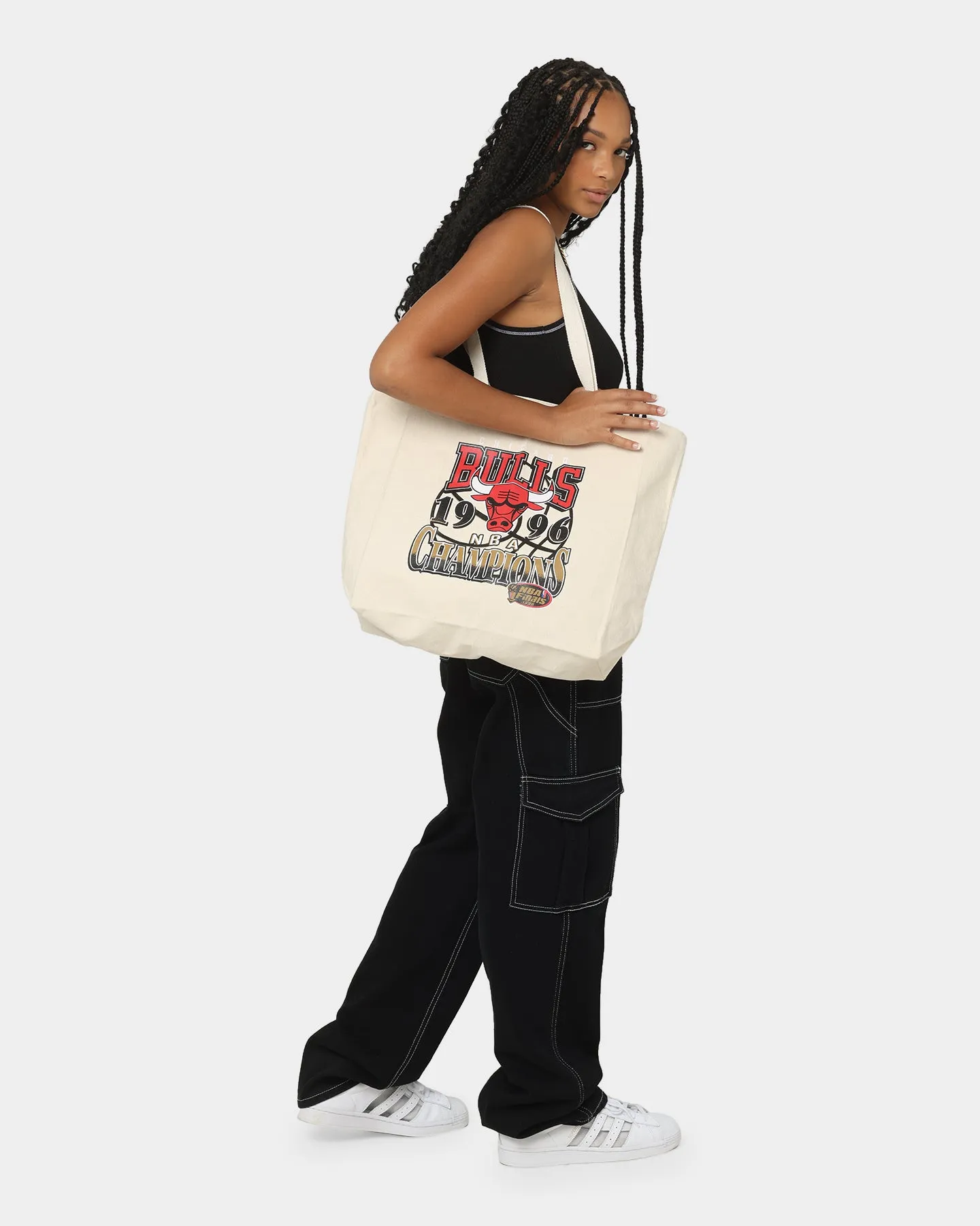 Mitchell & Ness Chicago Bulls Graphic Tote Bag Cream sold by Culture Kings product image thumbnail 3