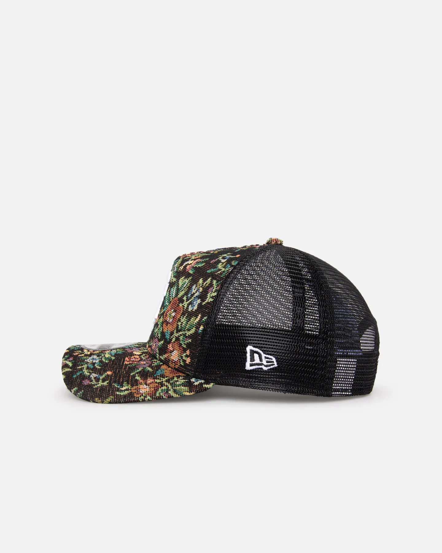 New Era San Francisco Giants 'Black Floral Tapestry' 9FORTY A-Frame Trucker Snapback Tapestry sold by Culture Kings product image thumbnail 5