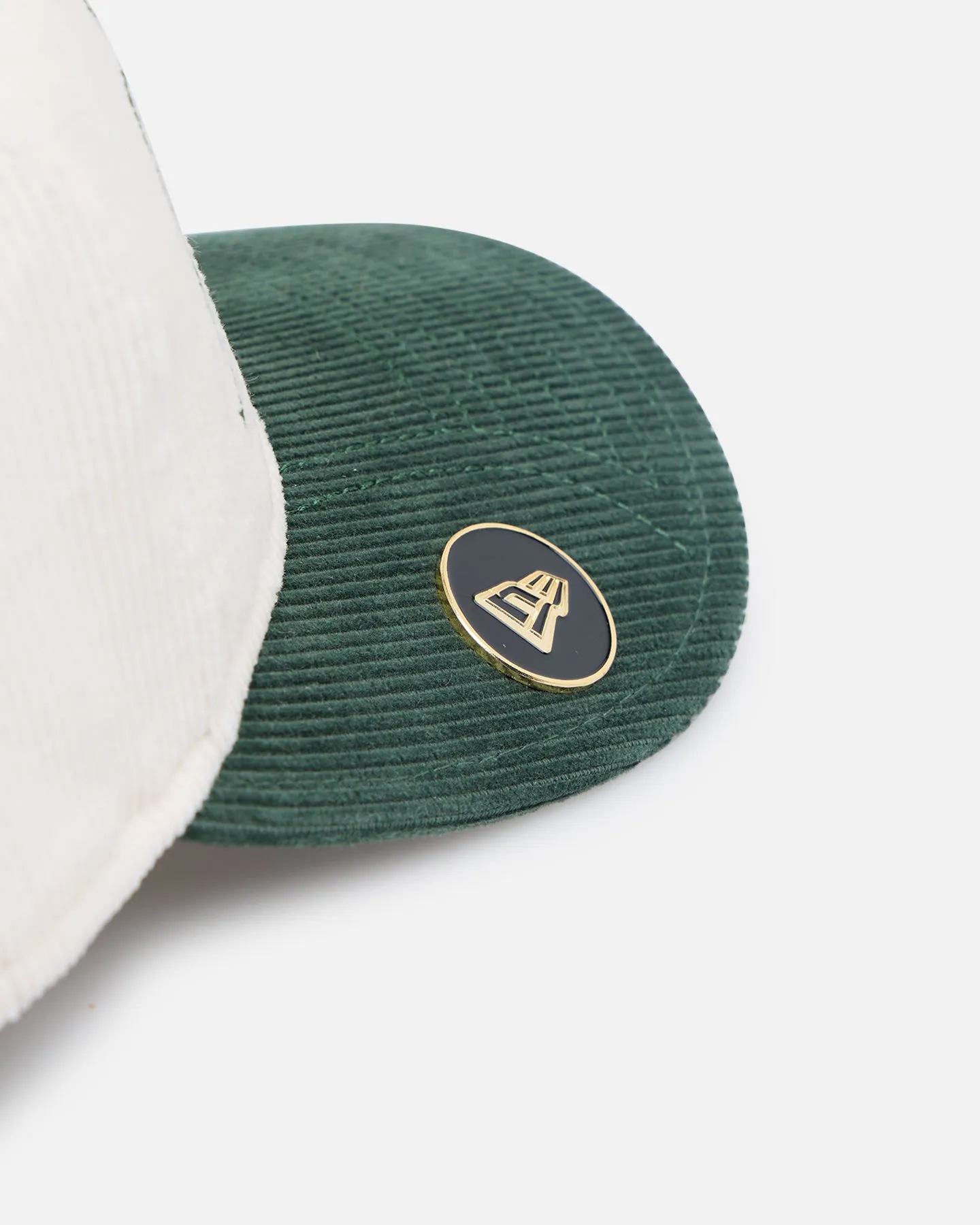 New Era Atlanta Braves 'Heritage Golf' Pre-Curved Golfer Snapback Chrome White sold by Culture Kings product image thumbnail 5