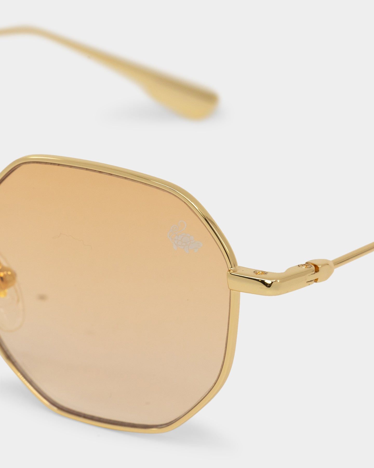 Belvoir & Co Elton II Sunglasses Tea sold by Culture Kings product image thumbnail 4