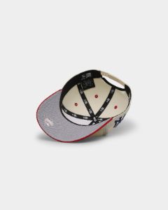New Era New York Yankees '1990s World Series Through The Decades' 1998 World Series Golfer Snapback Chrome White sold by Culture Kings