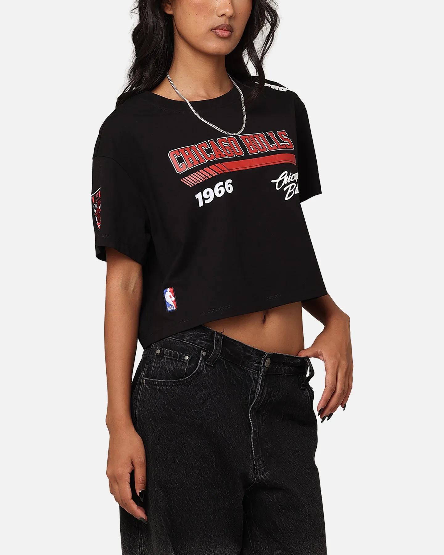 Pro Standard Women's Chicago Bulls Boxy Cropped T-Shirt Black sold by Culture Kings product image thumbnail 4