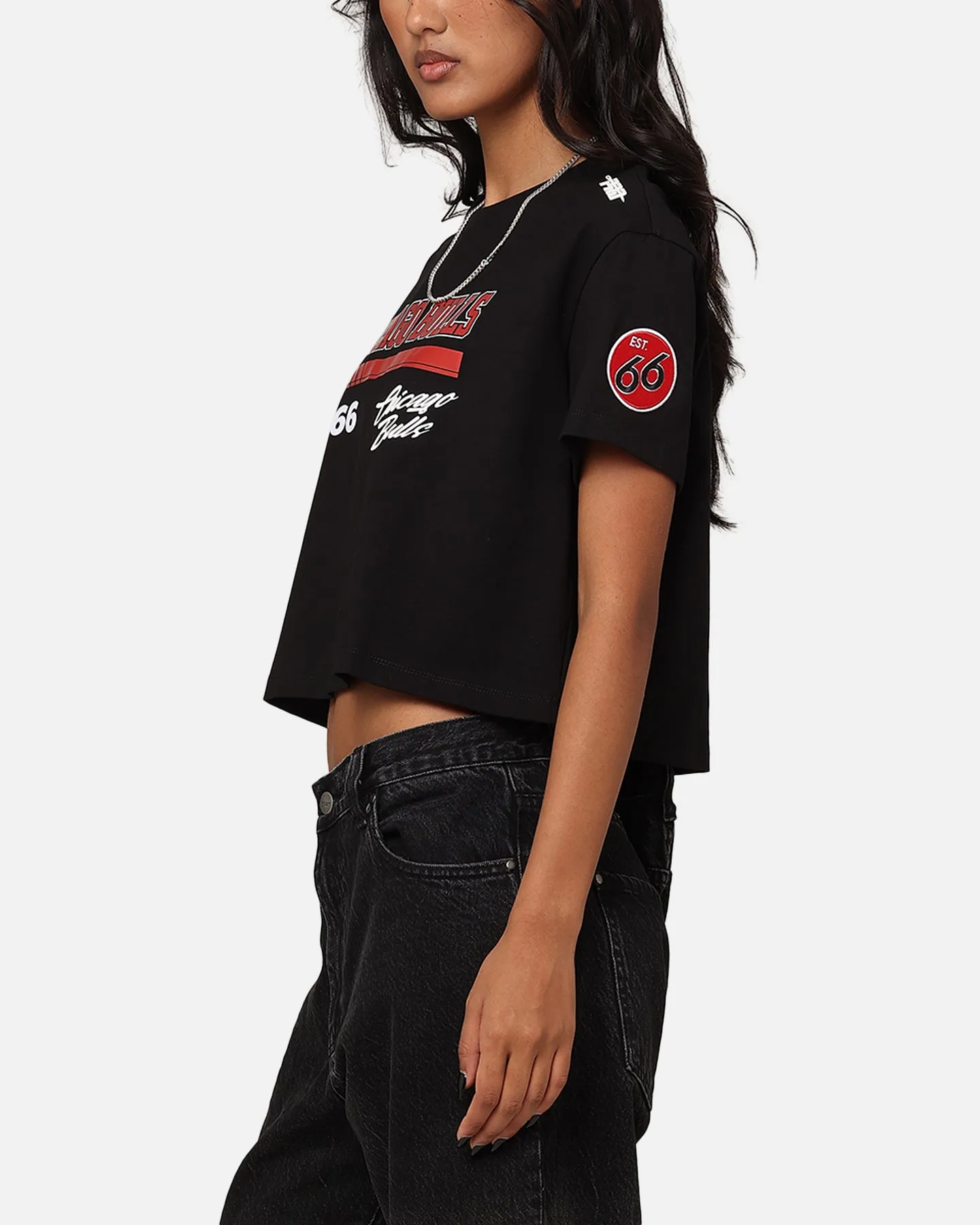 Pro Standard Women's Chicago Bulls Boxy Cropped T-Shirt Black sold by Culture Kings product image thumbnail 5
