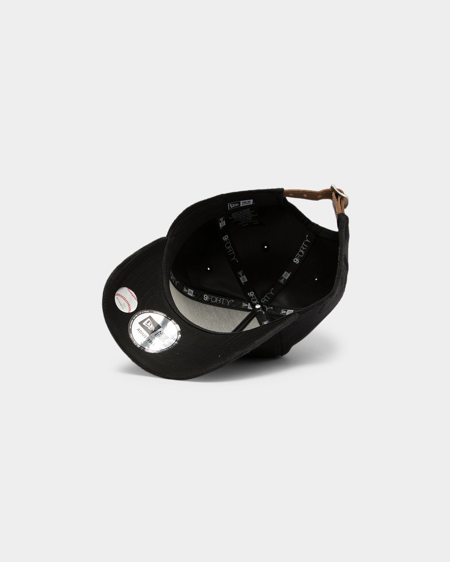 New Era New York Yankees 'Black/Tan Suede' 9FORTY K-Frame Strapback Black/Tan sold by Culture Kings product image thumbnail 7