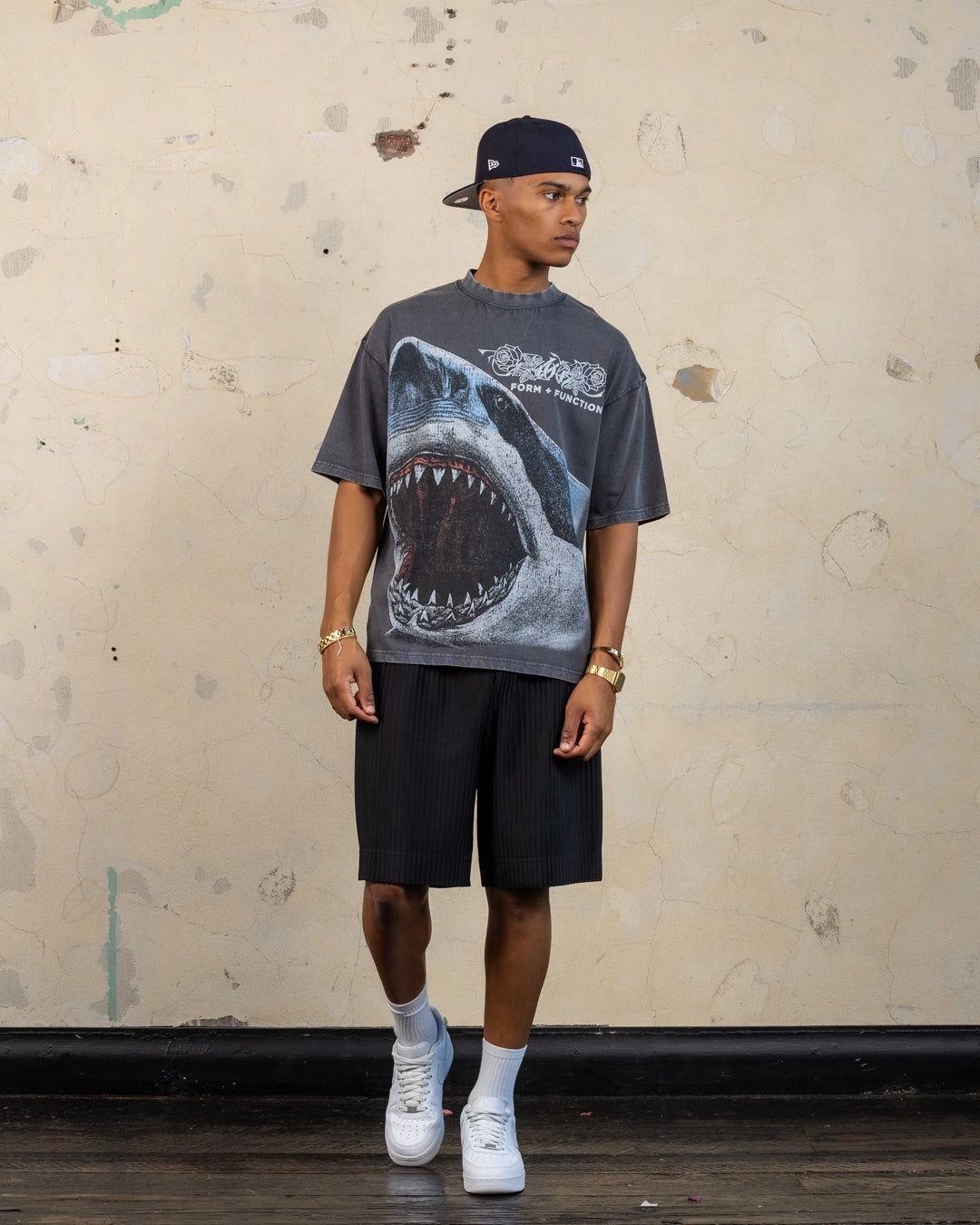 404 Riptide Vintage T-Shirt Charcoal sold by Culture Kings product image thumbnail 3