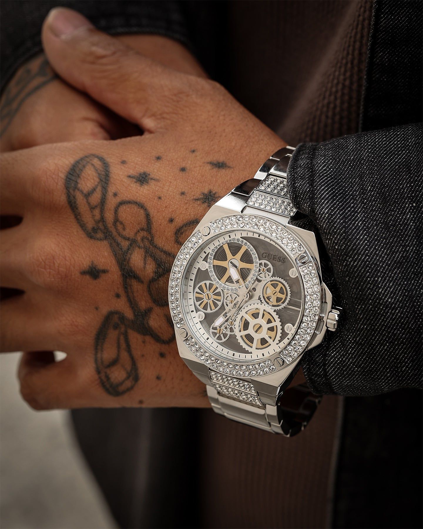 Guess Mainline Big Reveal Watch Silver/Silver sold by Culture Kings