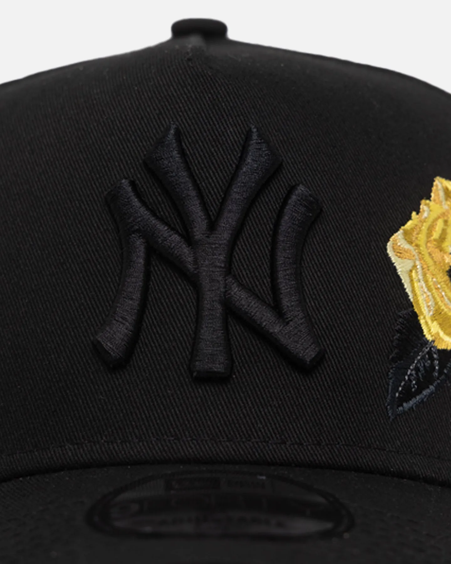New Era New York Yankees 'Black Tonal Gold Rose' 9FORTY A-Frame Snapback Black/Gold sold by Culture Kings product image thumbnail 5