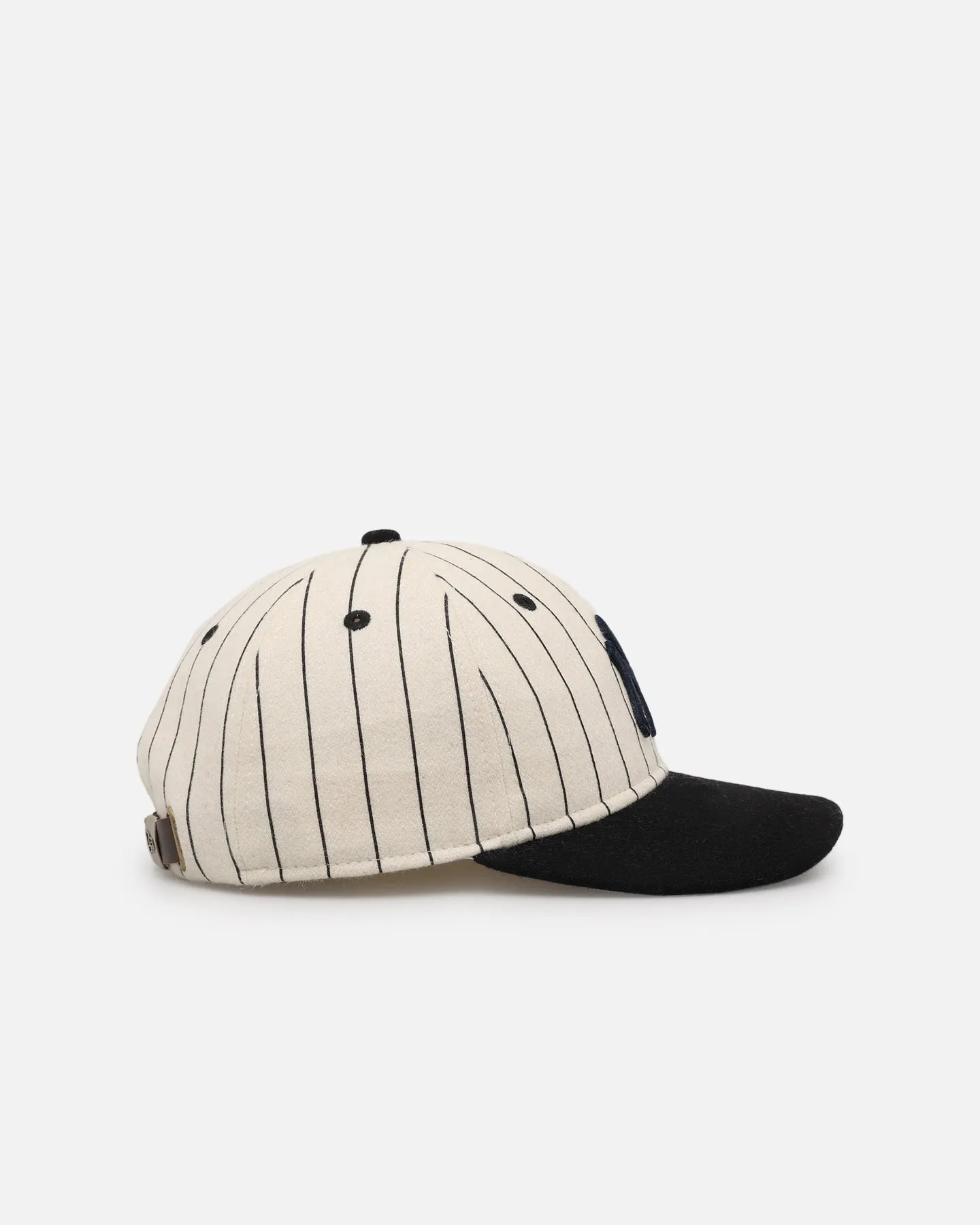 New Era New York Yankees 9FIFTY Retro Crown Strapback Off White/Black sold by Culture Kings product image thumbnail 4