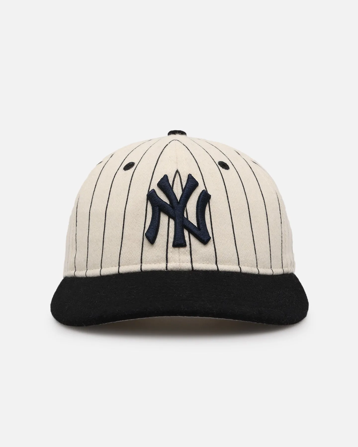 New Era New York Yankees 9FIFTY Retro Crown Strapback Off White/Black sold by Culture Kings