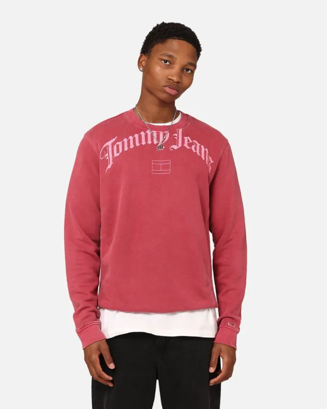 Tommy Jeans Relaxed Grunge Arch Crewneck Rouge sold by Culture Kings