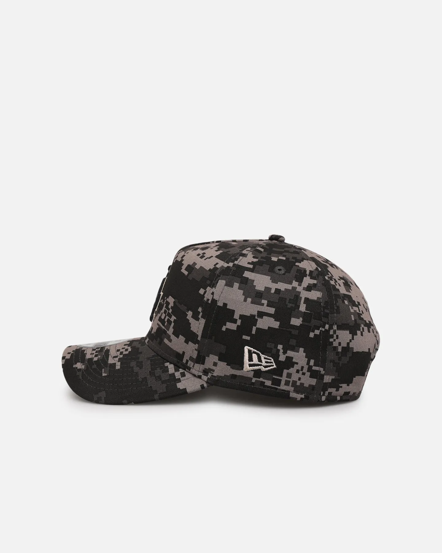 New Era Los Angeles Dodgers 'Black Digi Camo' 9FORTY A-Frame Snapback Black/Grey sold by Culture Kings product image thumbnail 4