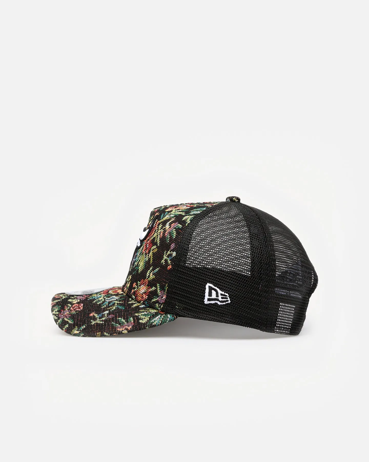New Era Chicago Bulls 'Black Floral Tapestry' 9FORTY A-Frame Trucker Snapback Tapestry sold by Culture Kings product image thumbnail 5