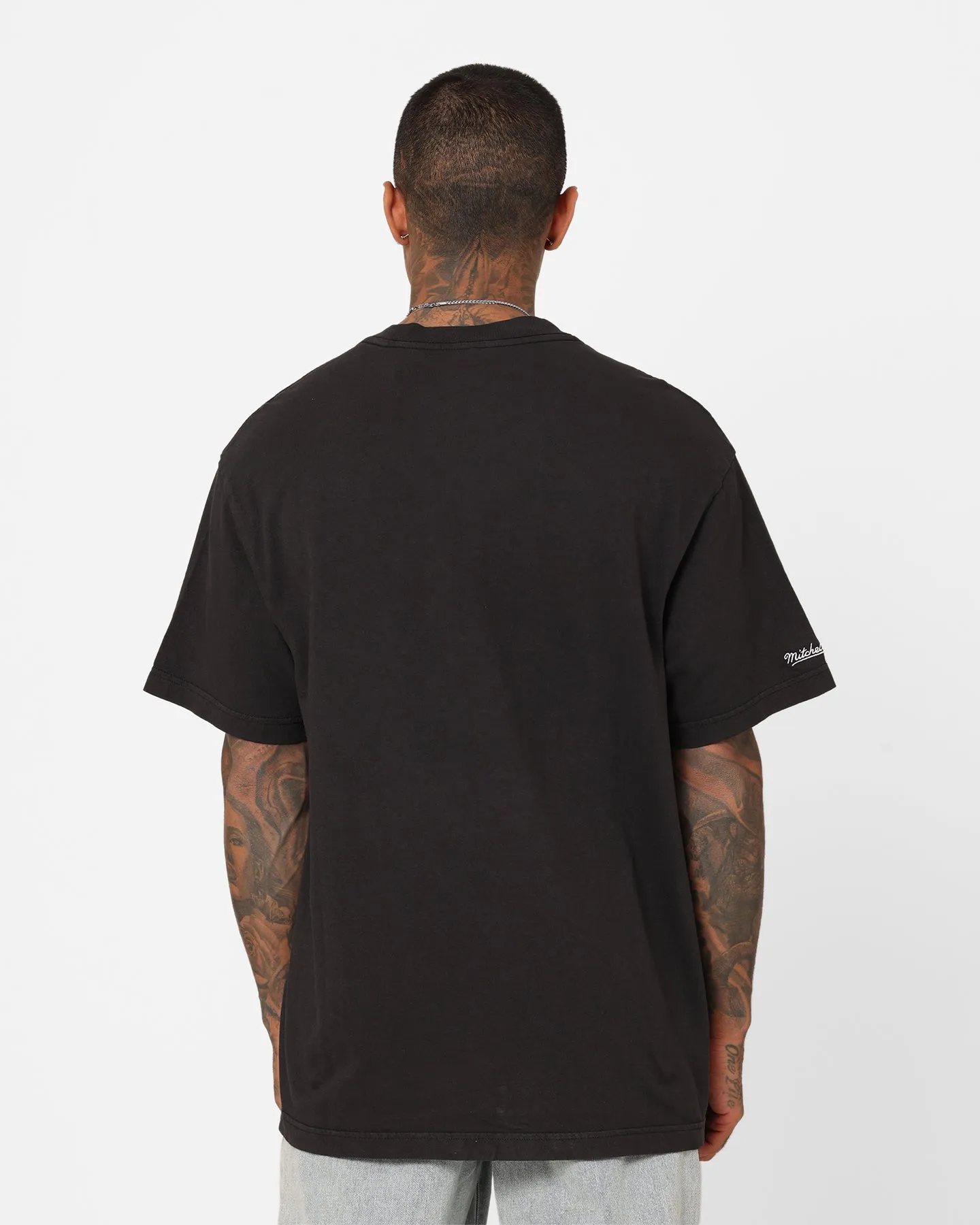 Mitchell & Ness Chicago Bulls Ice Blue Logo T-Shirt Faded Black sold by Culture Kings product image thumbnail 4