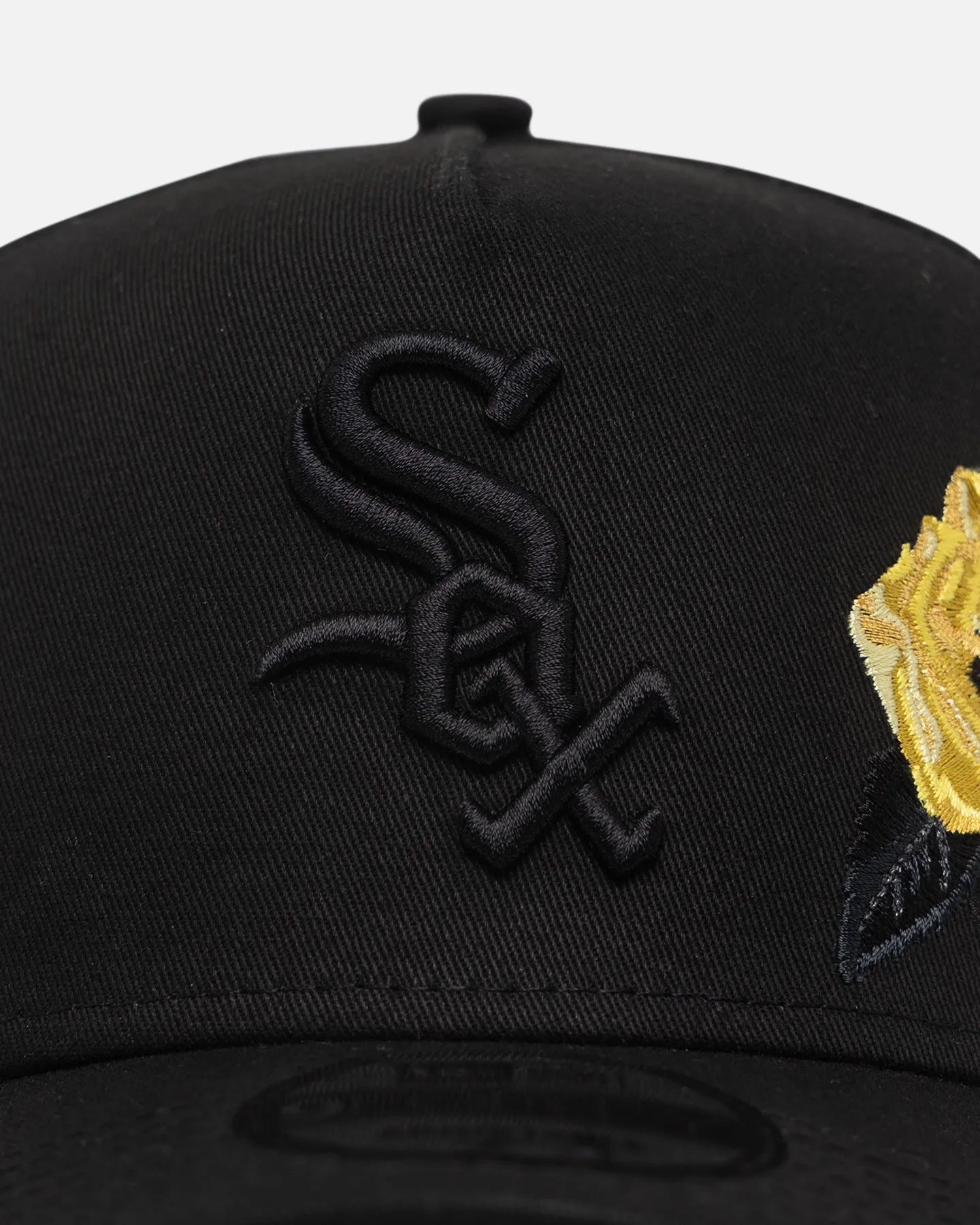 New Era Chicago White Sox 'Black Tonal Gold Rose' 9FORTY A-Frame Snapback Black/Gold sold by Culture Kings product image thumbnail 5