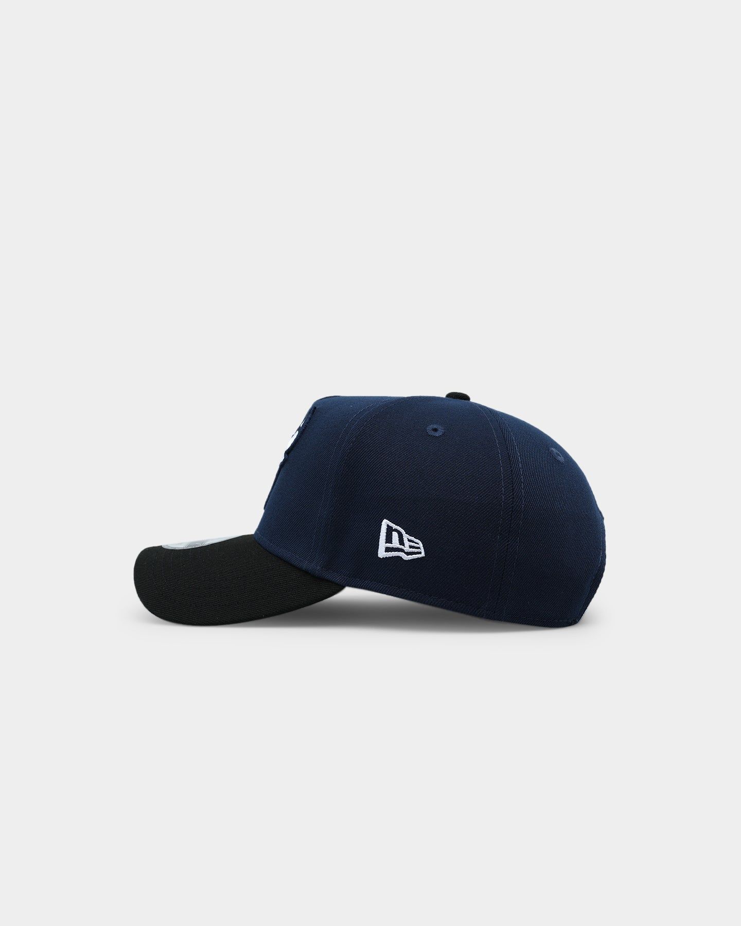 New Era Chicago Bulls 9FORTY A-Frame 2-Tone Snapback Dark Blue sold by Culture Kings product image thumbnail 4