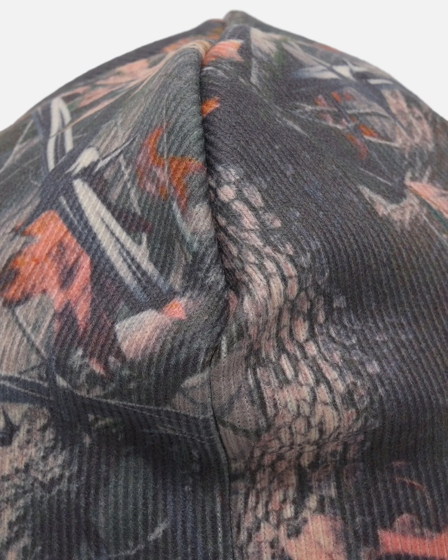 Loiter Hybrid Skull Knit Beanie Realtree sold by Culture Kings product image thumbnail 5